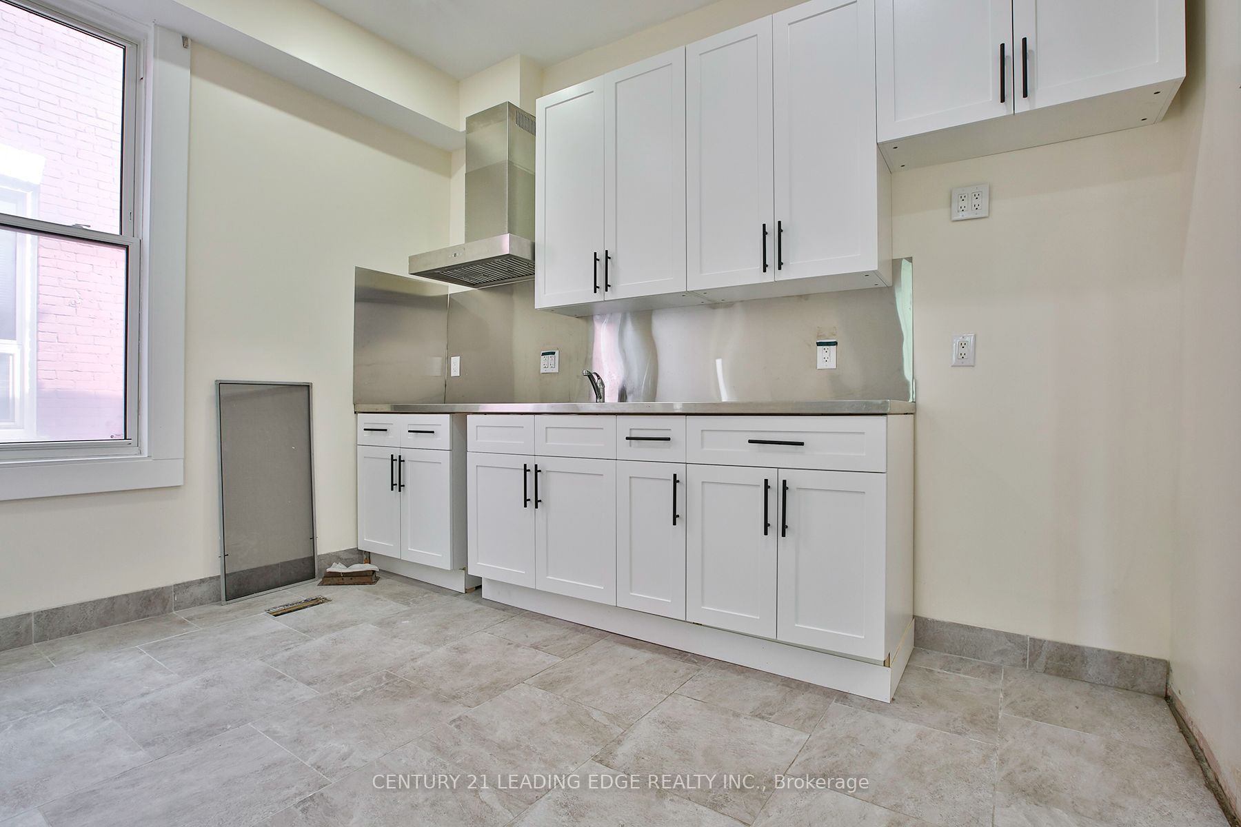 9 Borden Street Property Photo 29