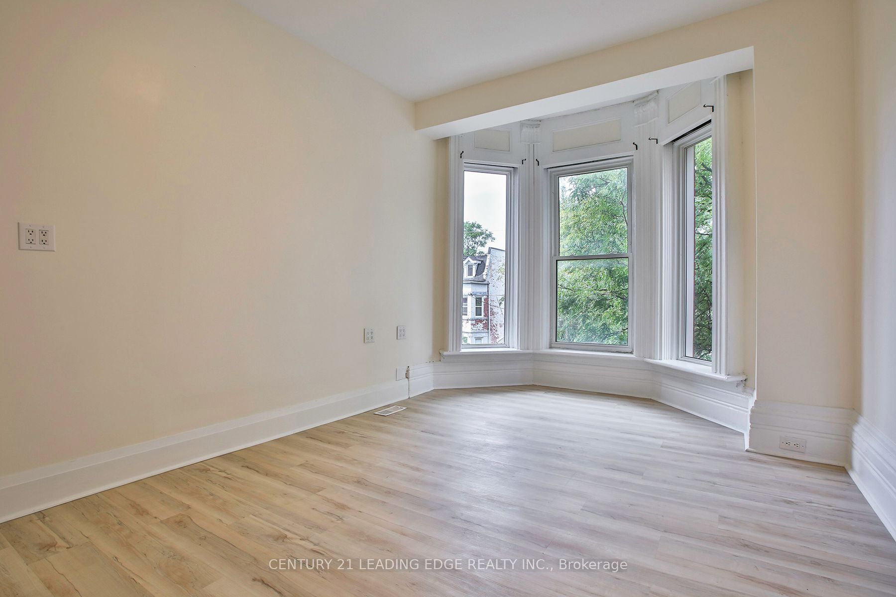 9 Borden Street Property Photo 32