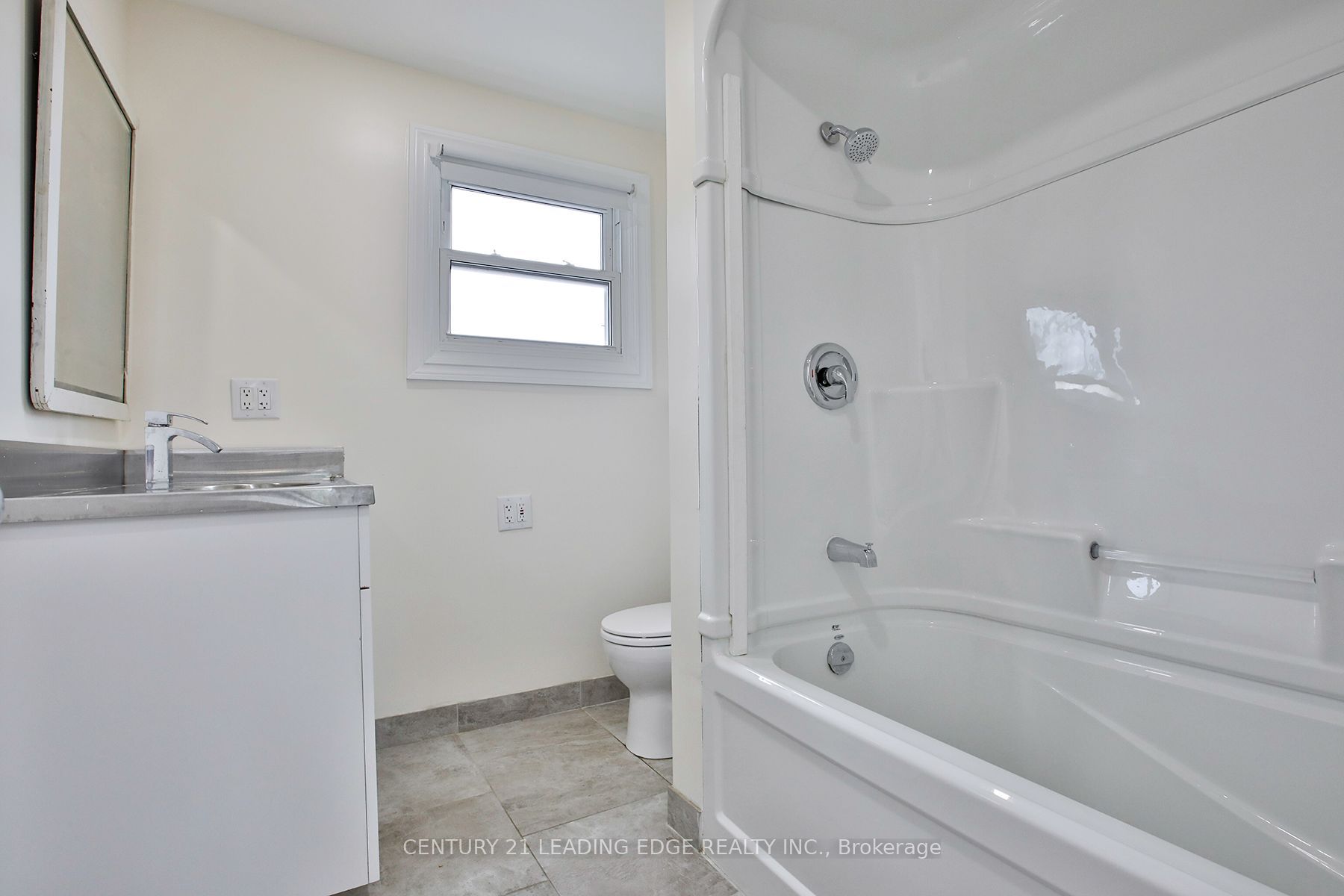 9 Borden Street Property Photo 43