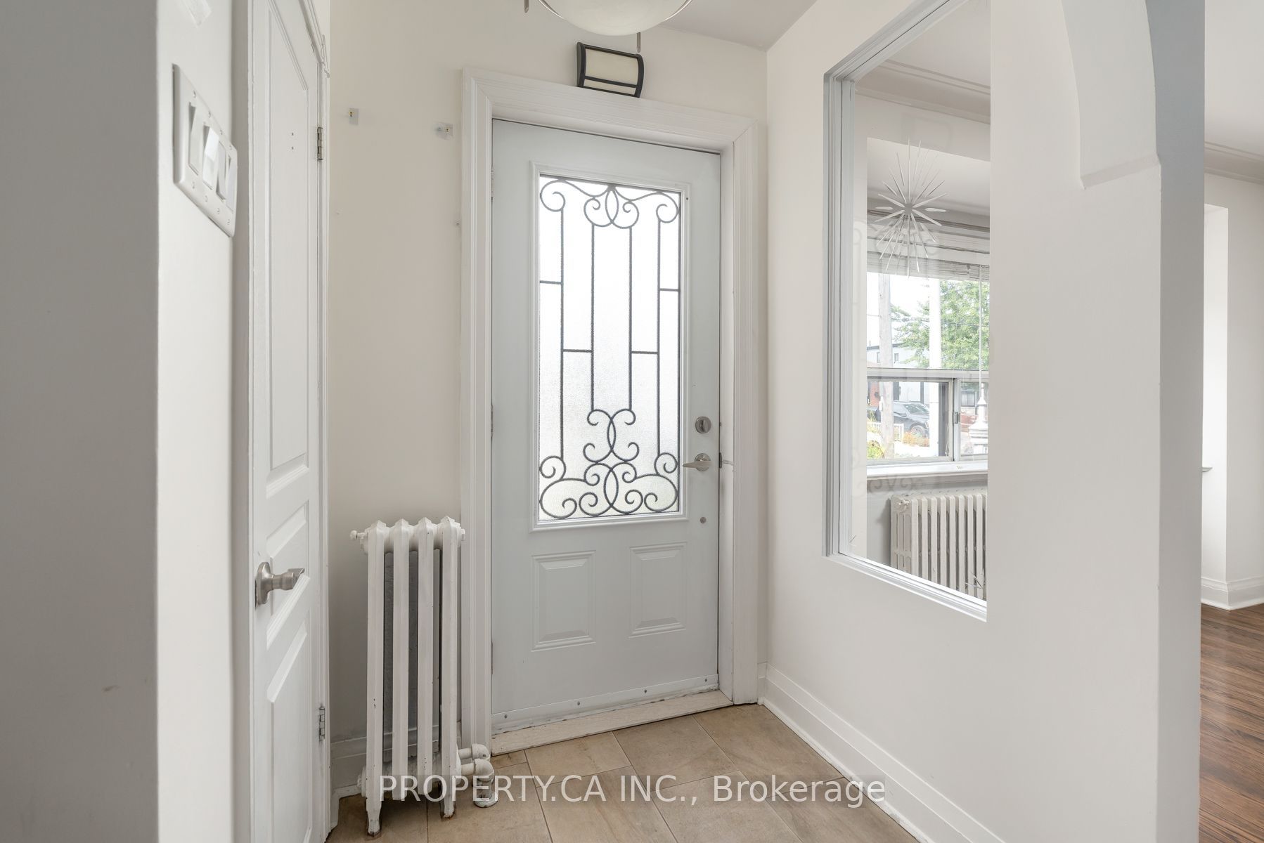 573 Northcliffe Boulevard Property Photo 4