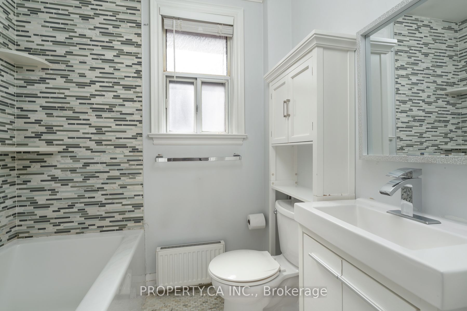 573 Northcliffe Boulevard Property Photo 13