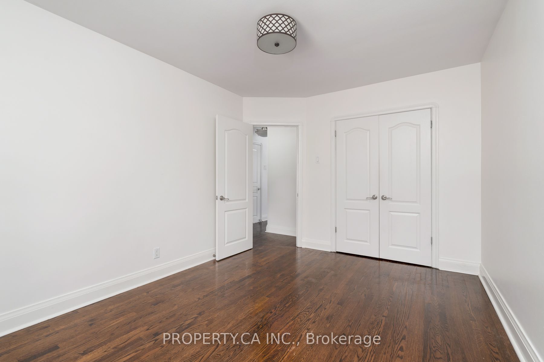 573 Northcliffe Boulevard Property Photo 16
