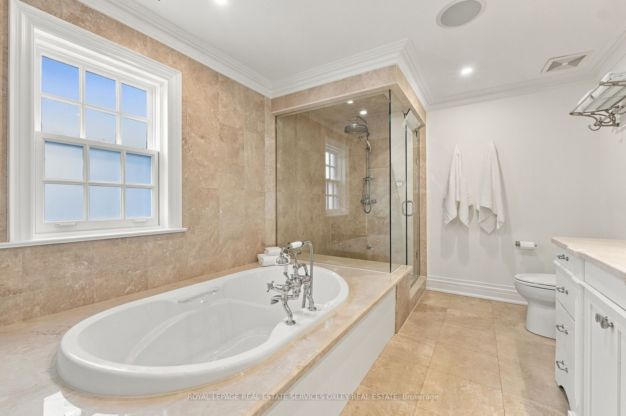 266 Lonsdale Road Property Photo 20
