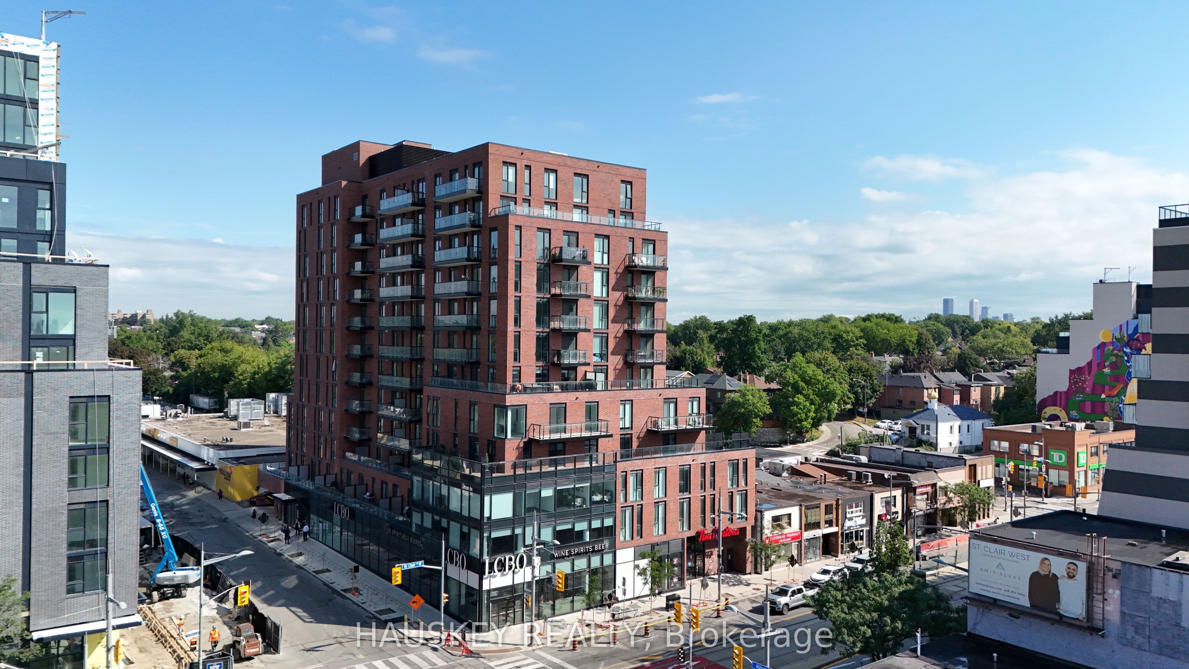 185 Alberta Avenue 1001 Property Photo 2