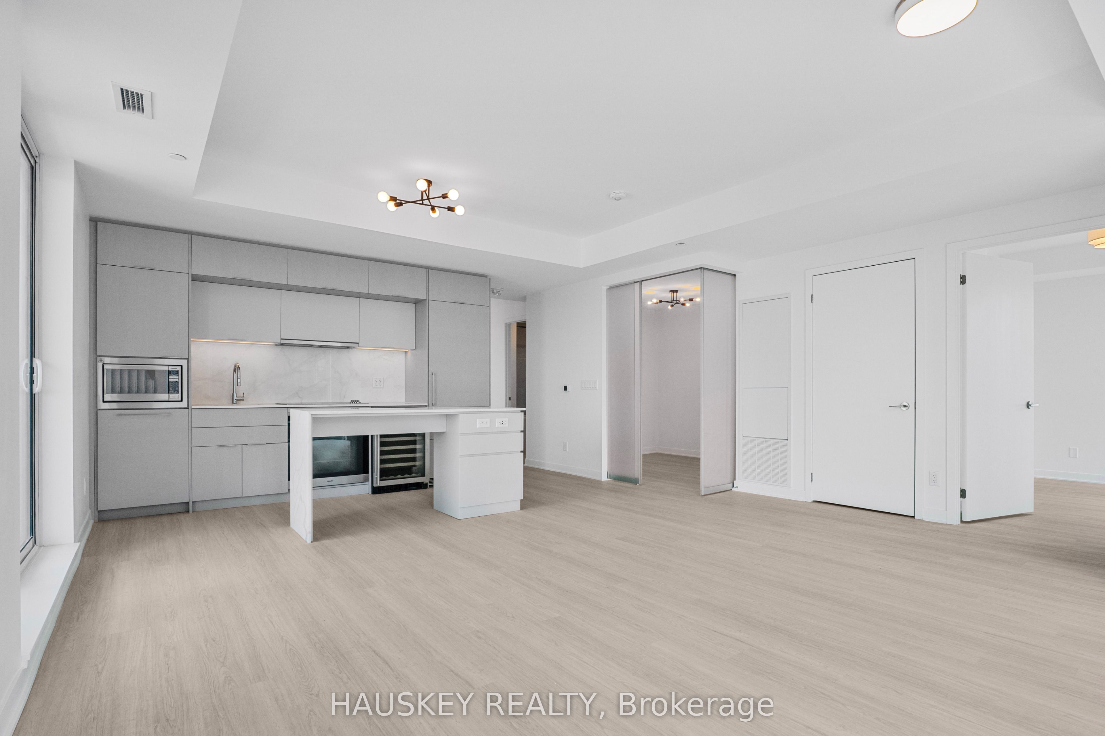 185 Alberta Avenue 1001 Property Photo 8