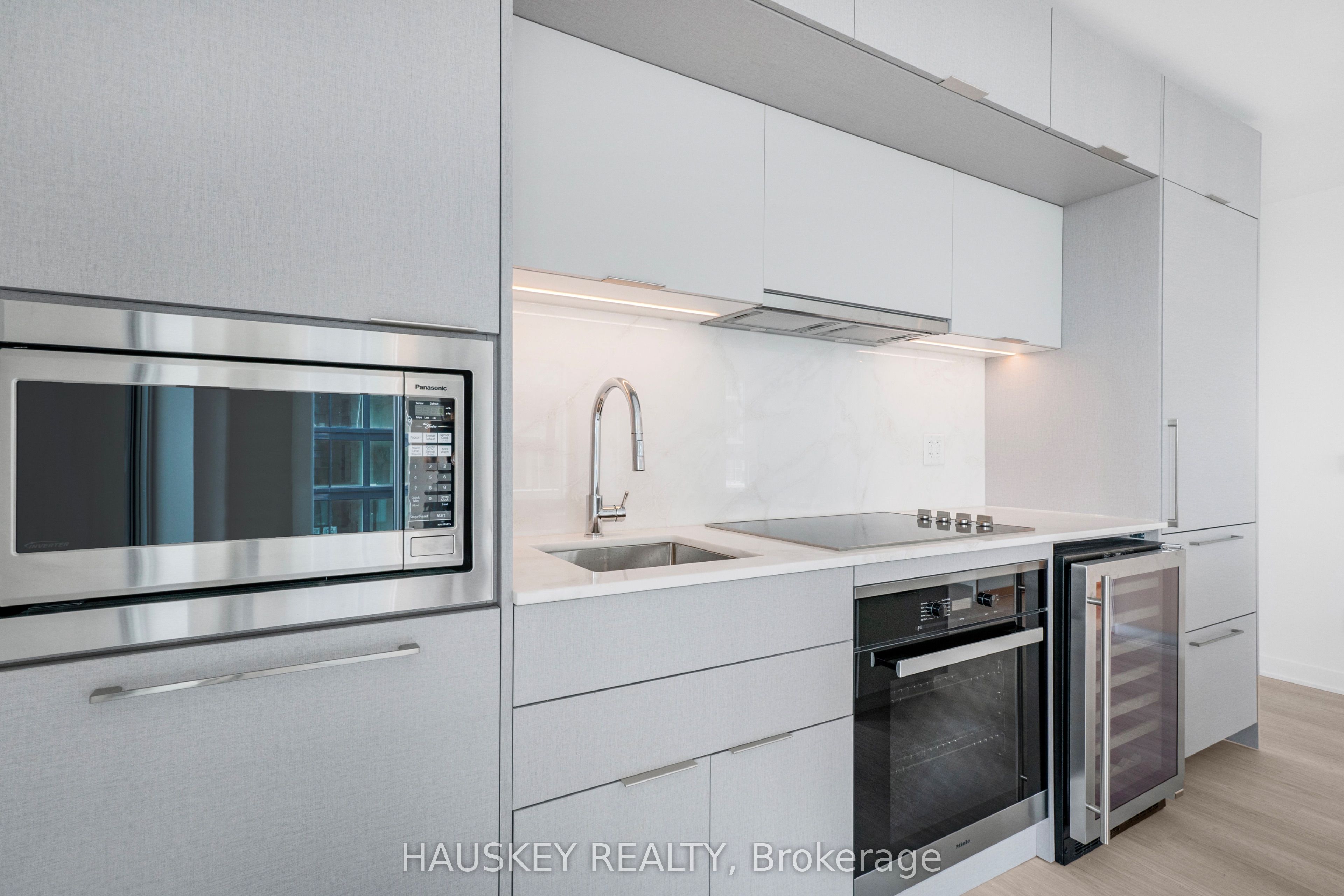 185 Alberta Avenue 1001 Property Photo 12