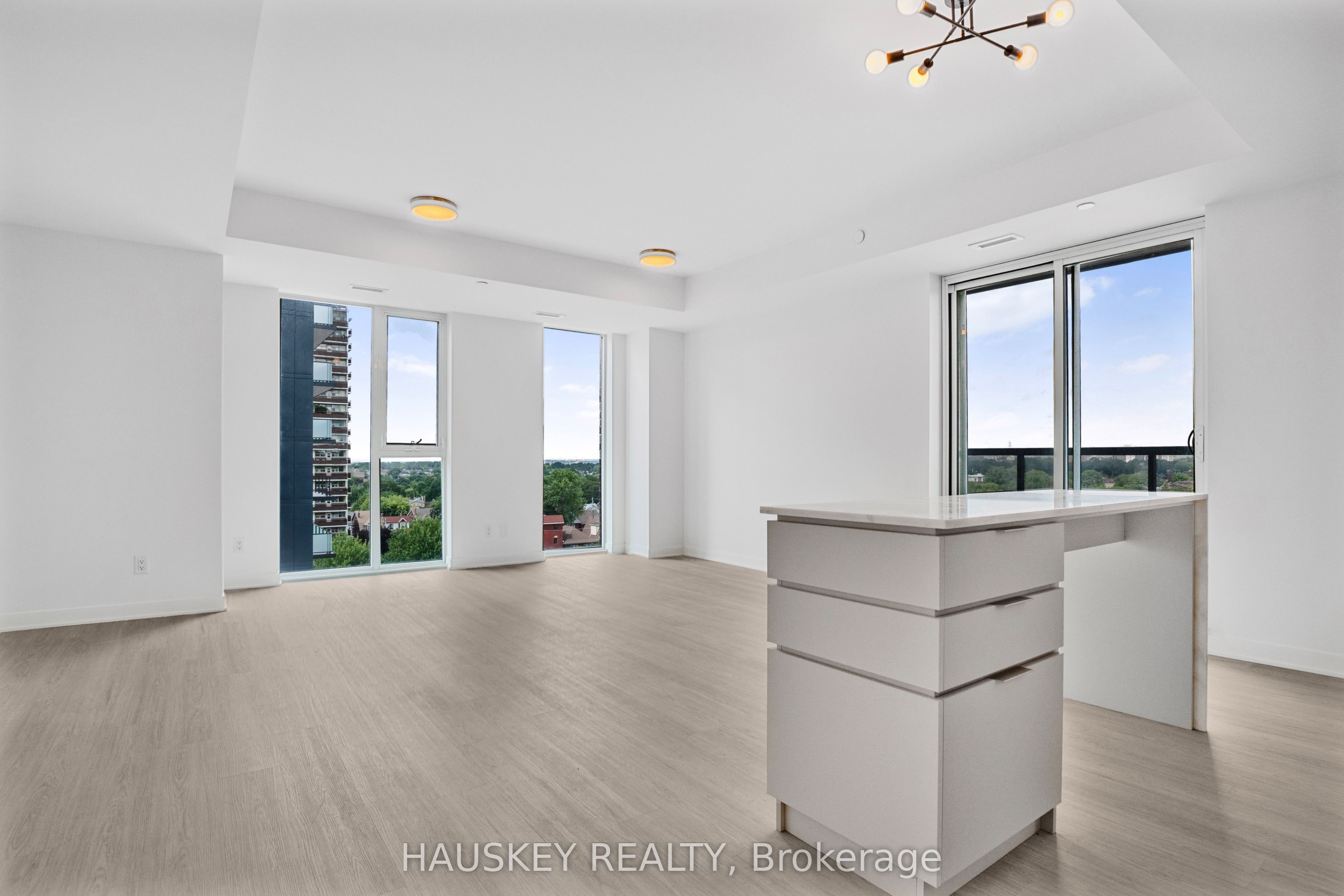 185 Alberta Avenue 1001 Property Photo 13
