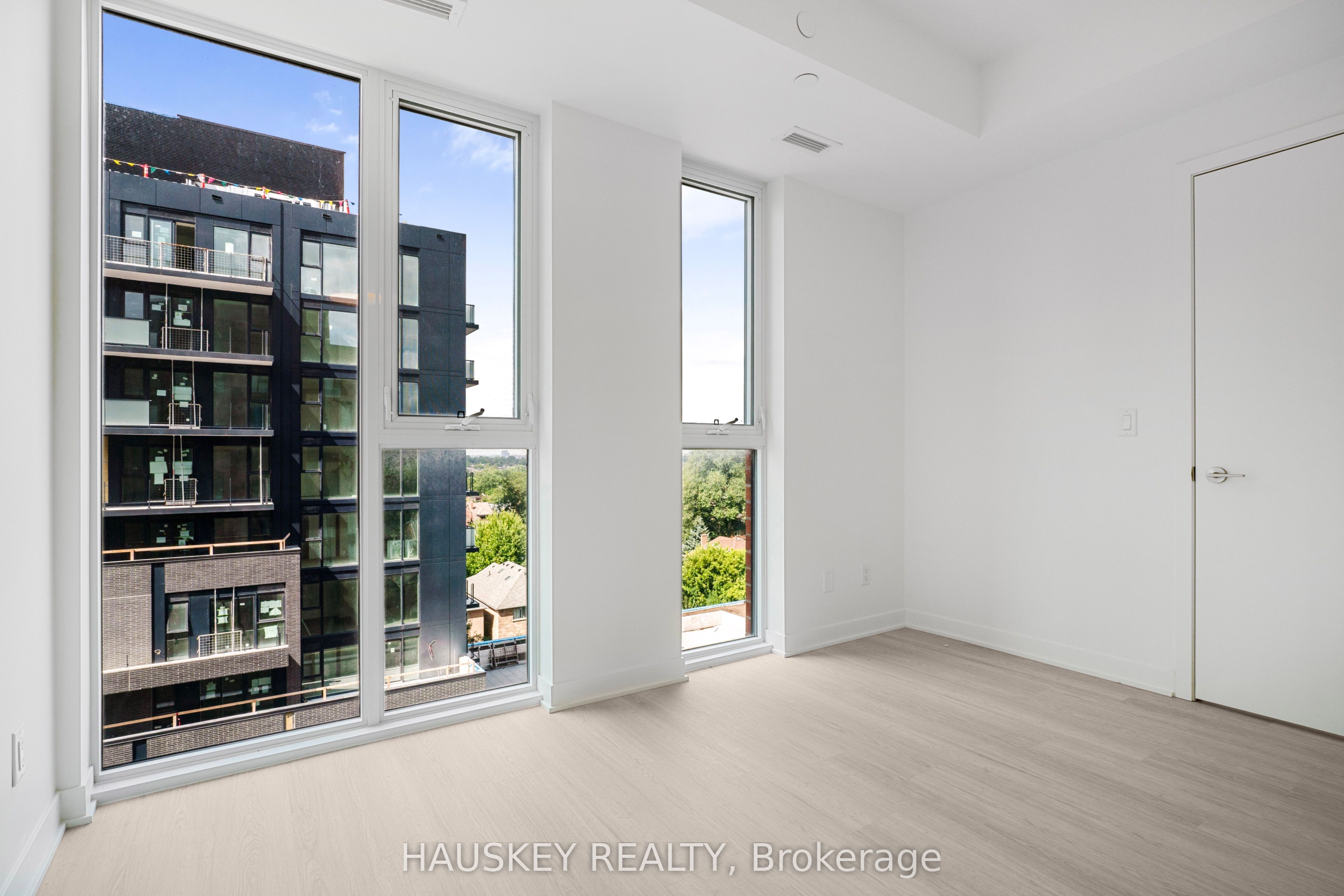 185 Alberta Avenue 1001 Property Photo 16