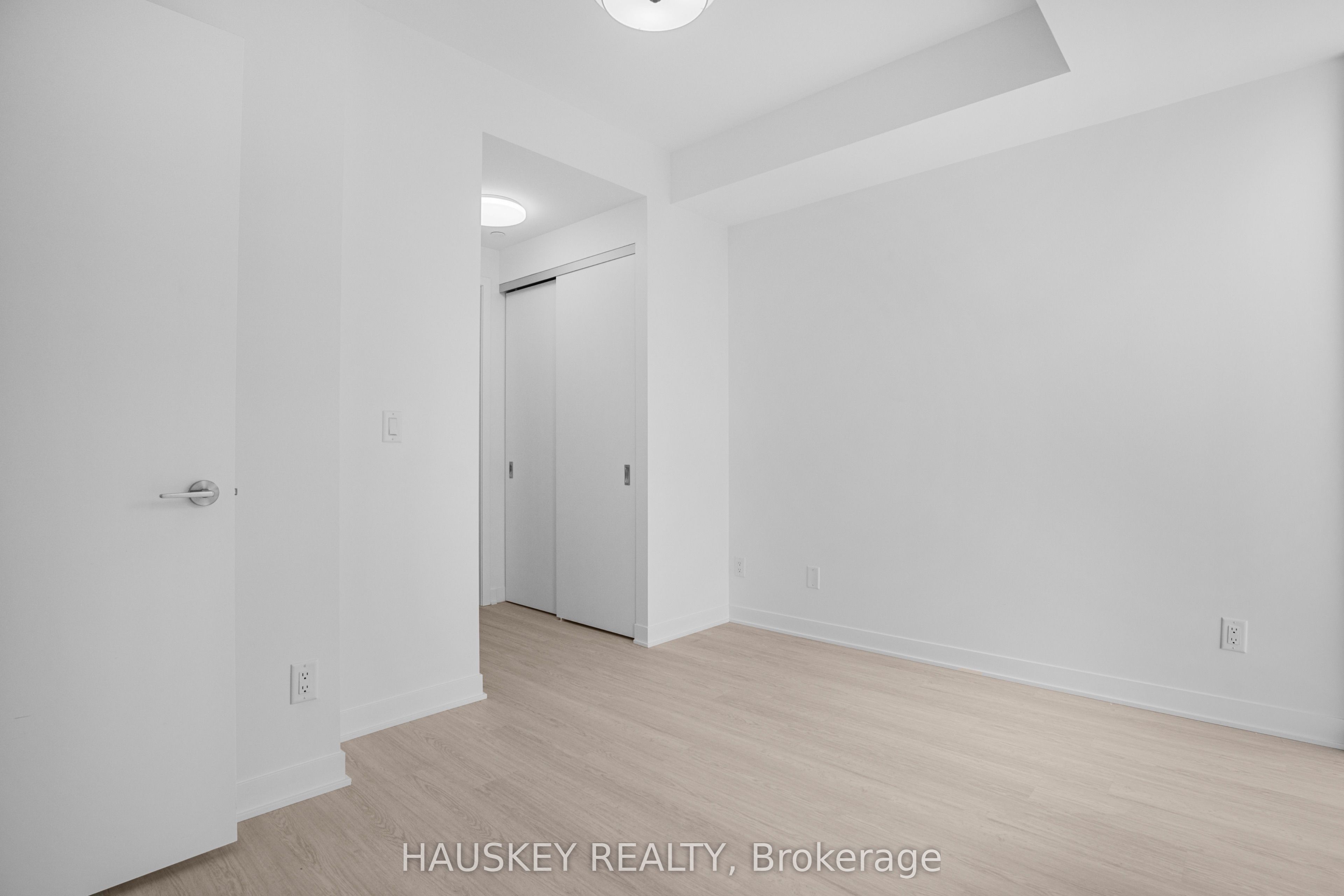 185 Alberta Avenue 1001 Property Photo 17