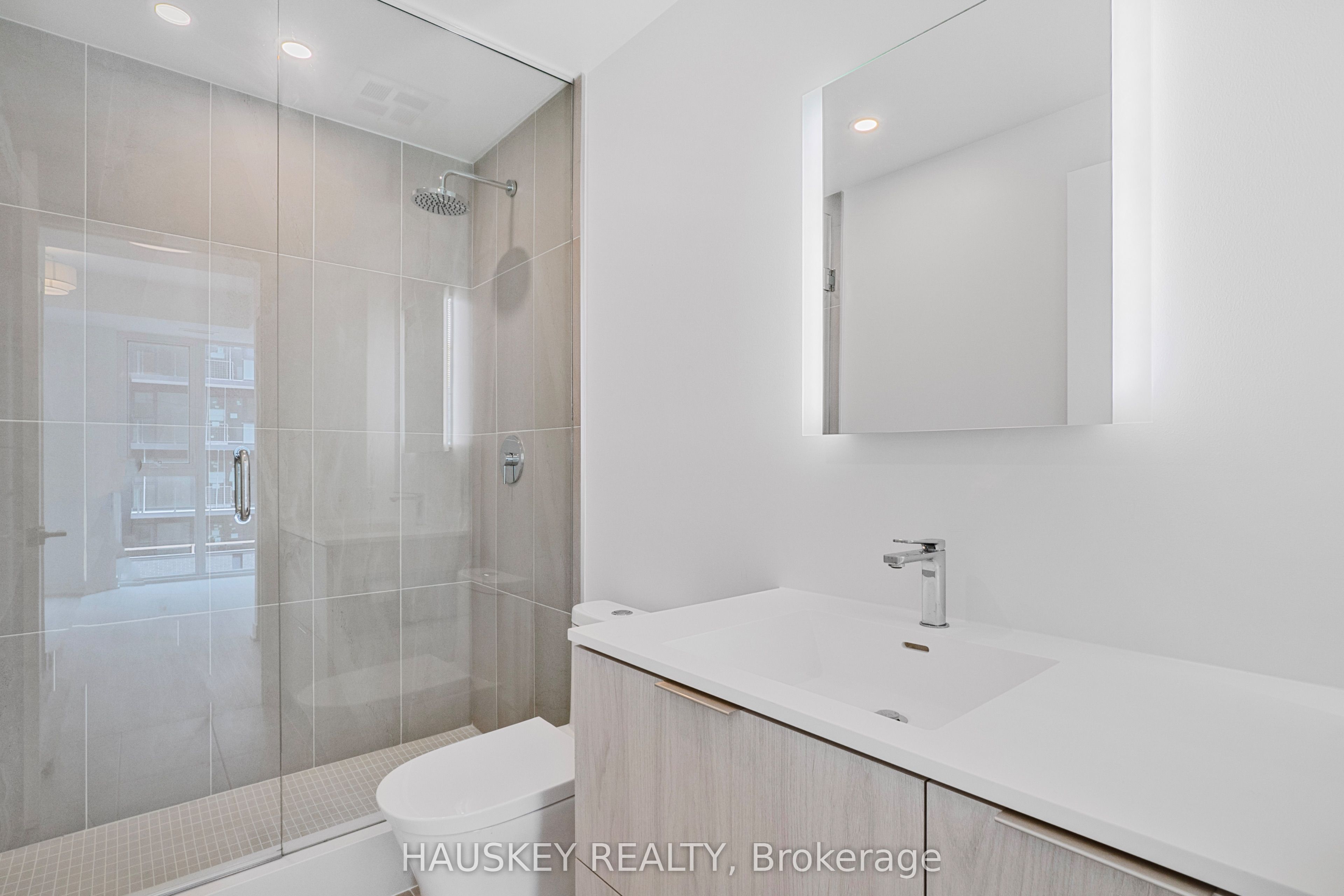 185 Alberta Avenue 1001 Property Photo 18