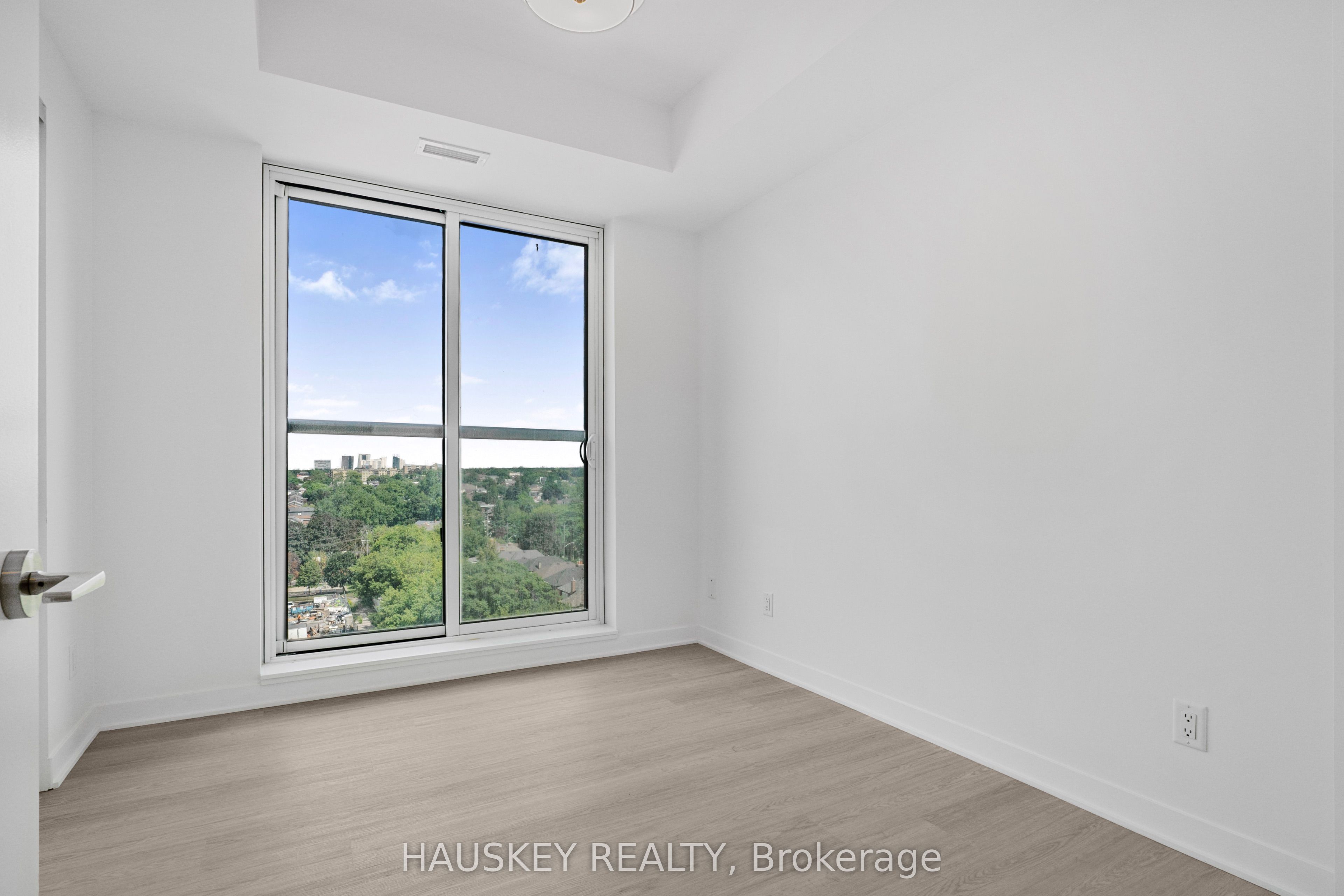 185 Alberta Avenue 1001 Property Photo 19