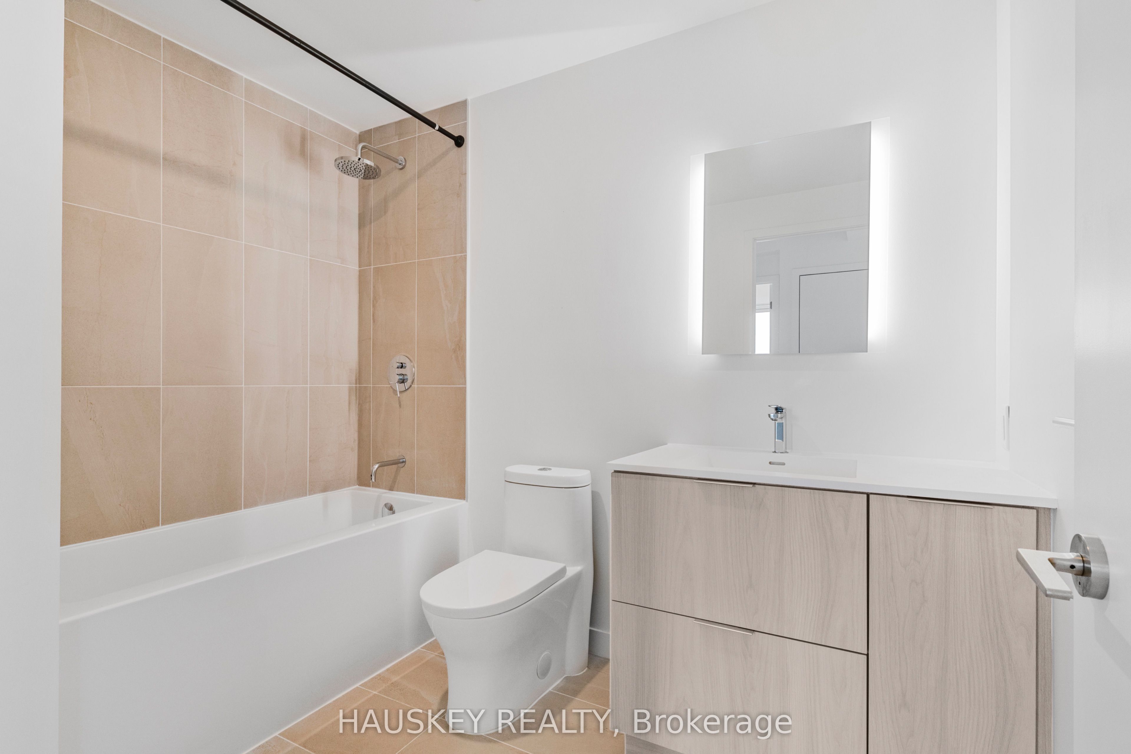 185 Alberta Avenue 1001 Property Photo 21