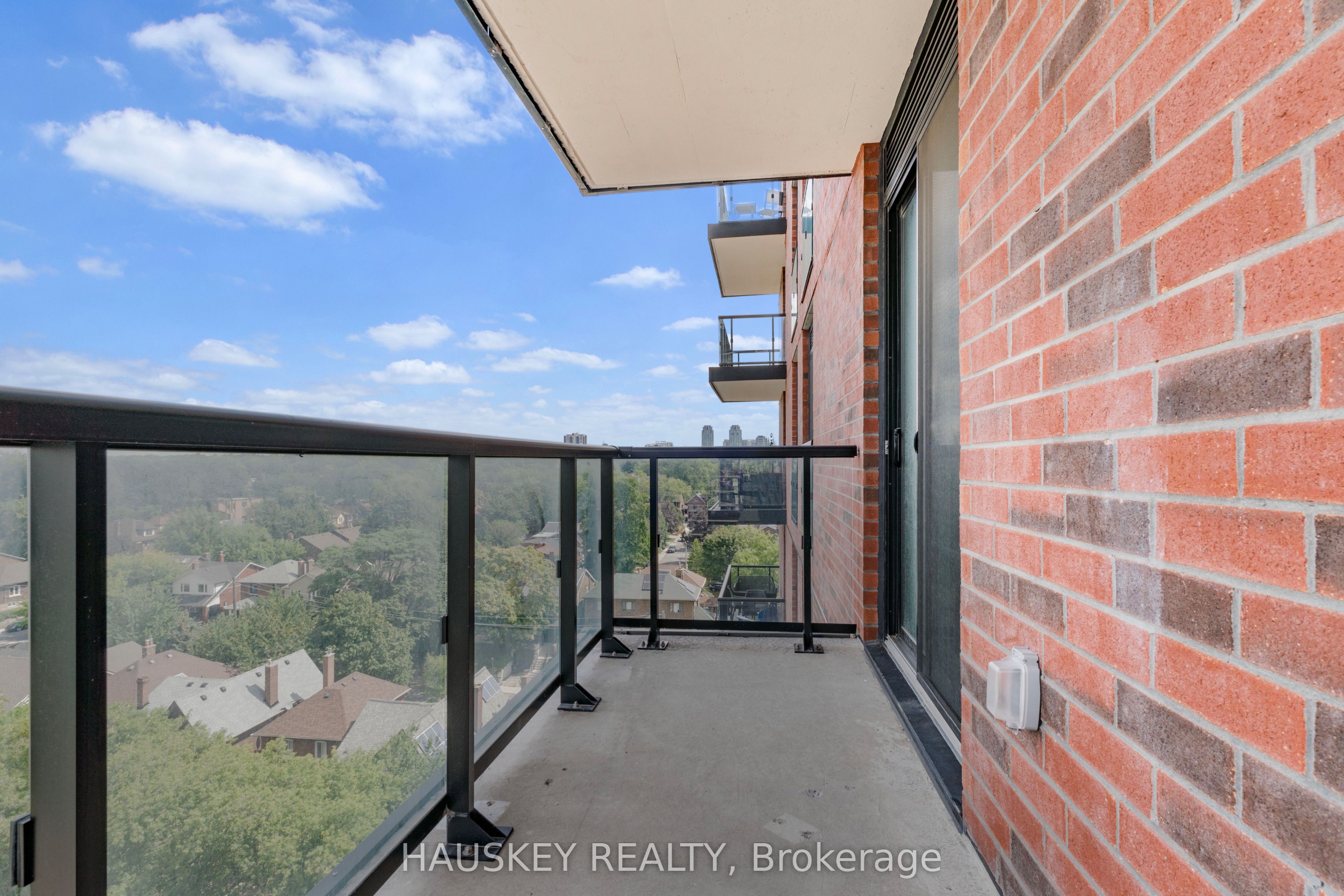 185 Alberta Avenue 1001 Property Photo 23