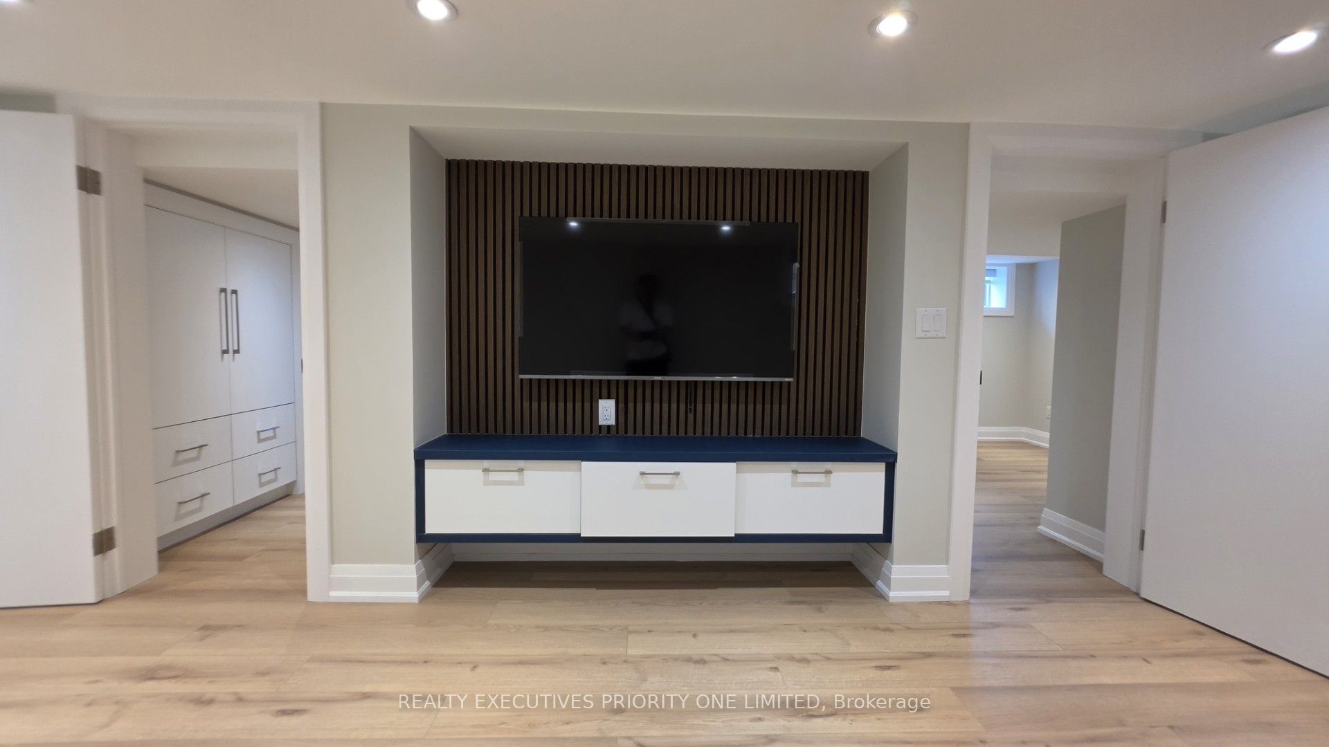 10 Lascelles Boulevard Basement Property Photo 2