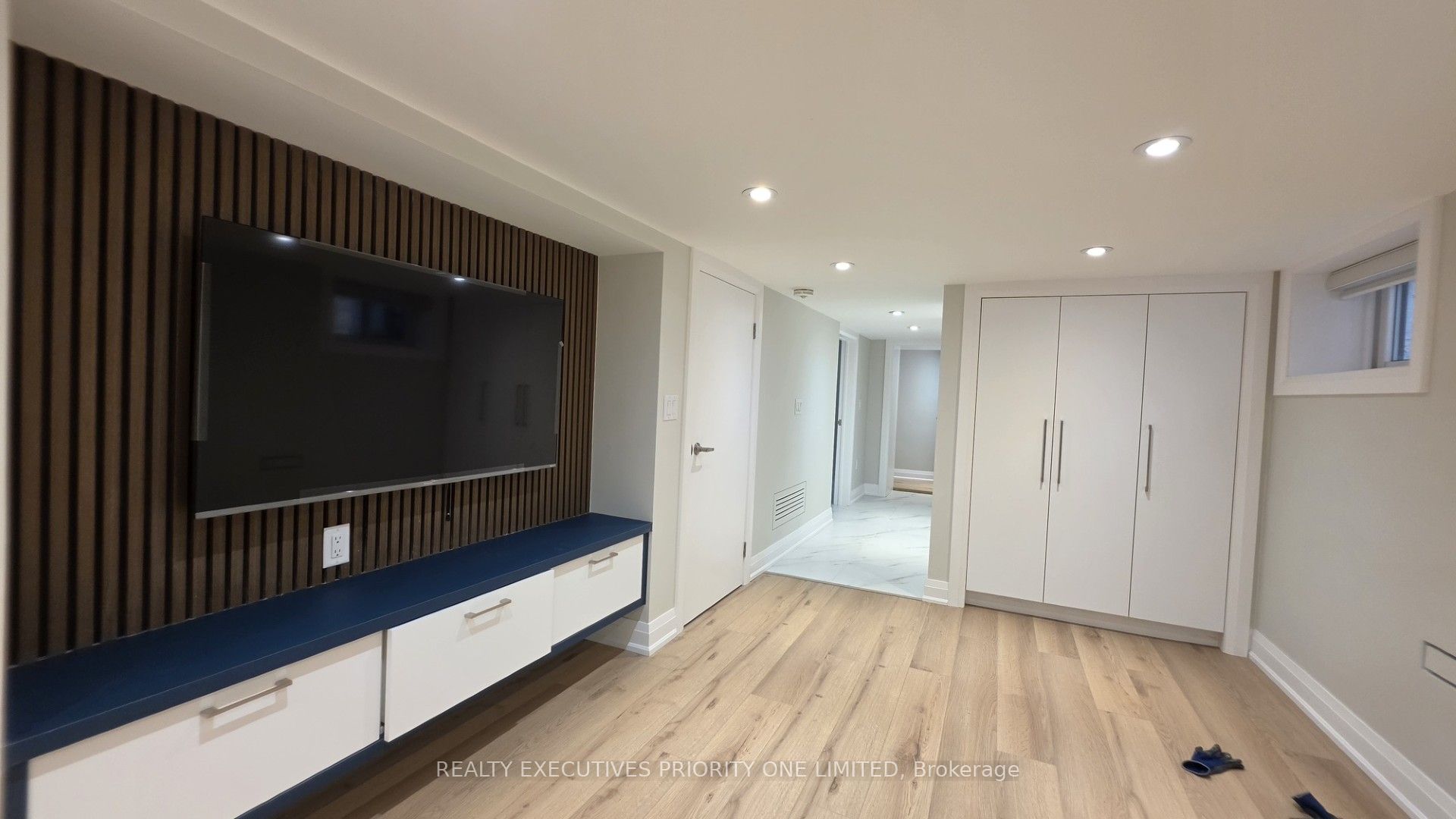 10 Lascelles Boulevard Basement Property Photo 3