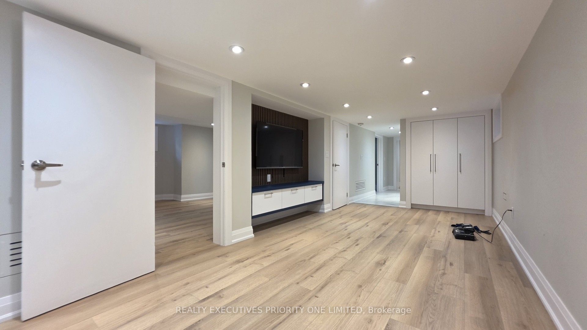 10 Lascelles Boulevard Basement Property Photo 18