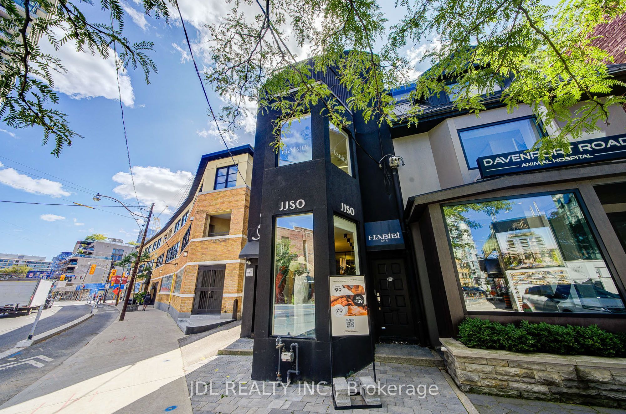 301 Davenport Road Property Photo 2