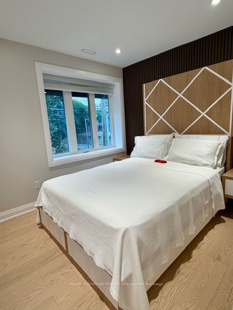 10 Lascelles Boulevard 2nd Floor Property Photo 17
