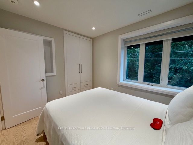 10 Lascelles Boulevard 2nd Floor Property Photo 18