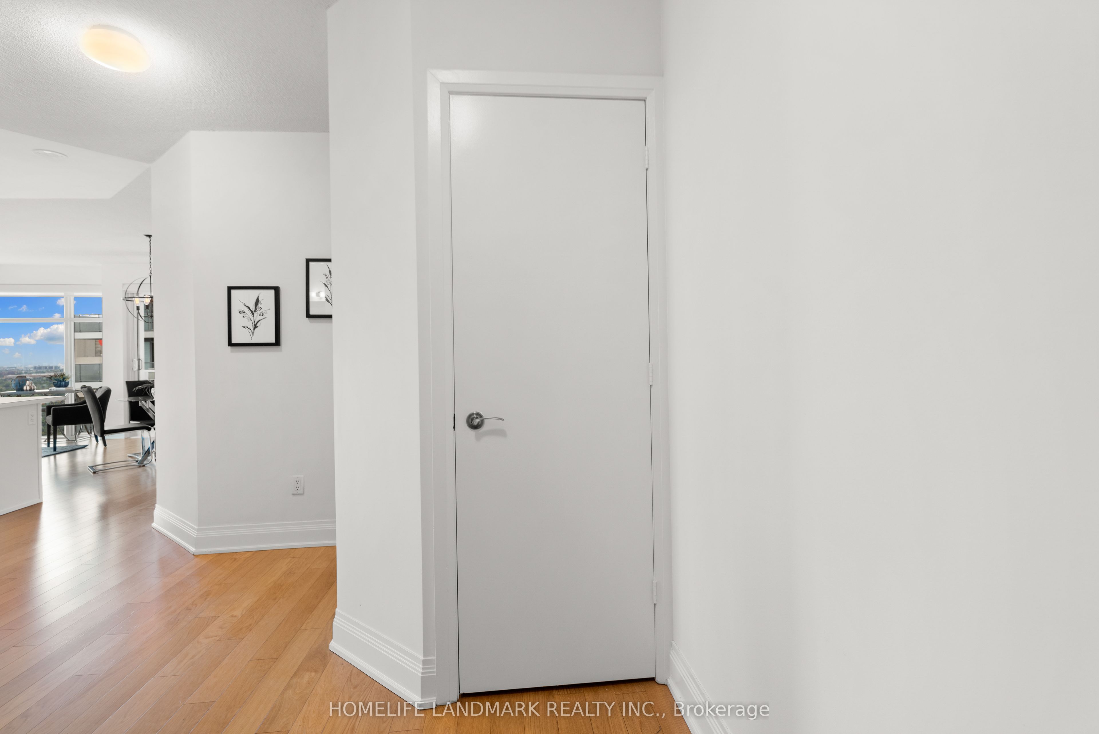 2191 Yonge Street 4508 Property Photo 3