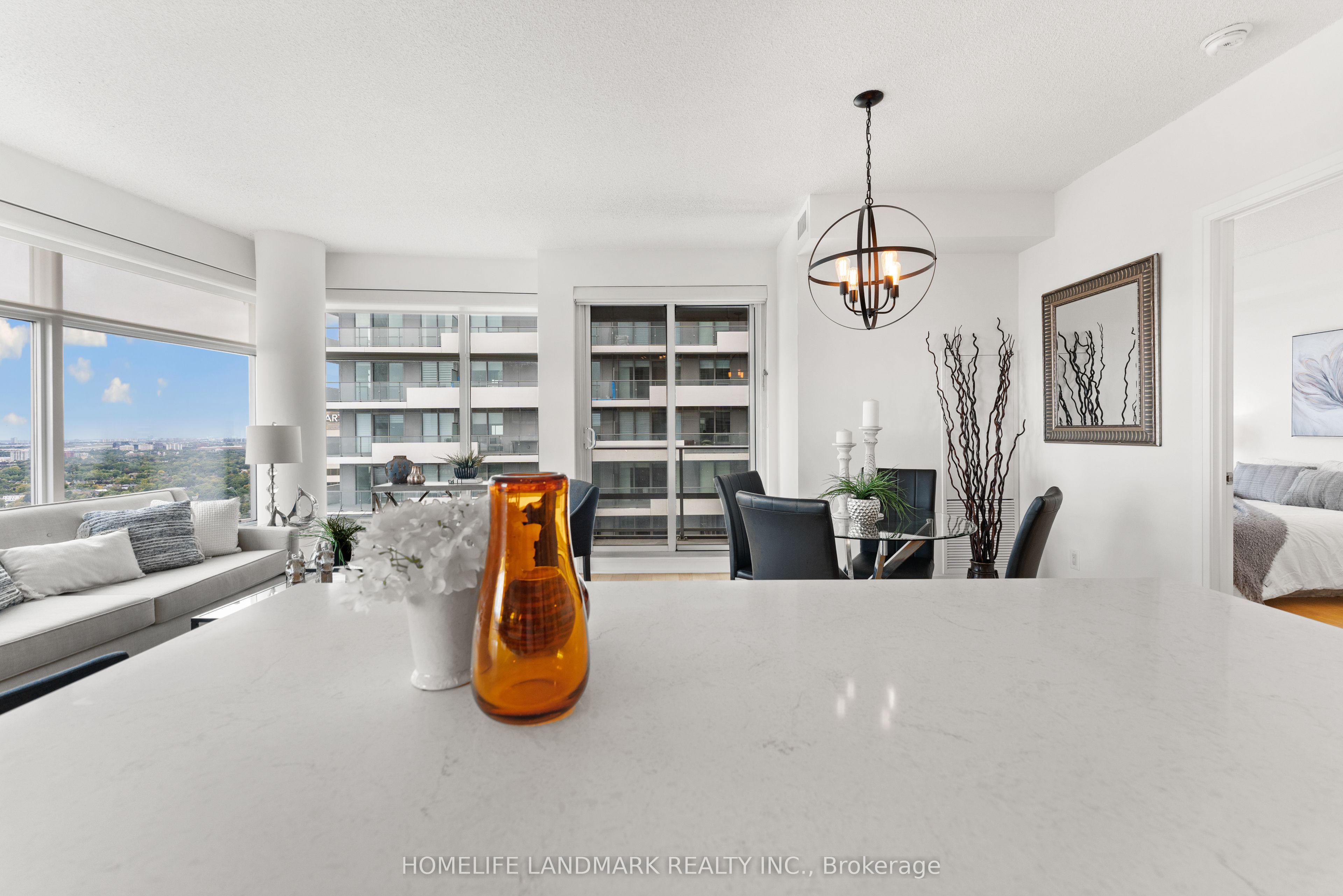 2191 Yonge Street 4508 Property Photo 16