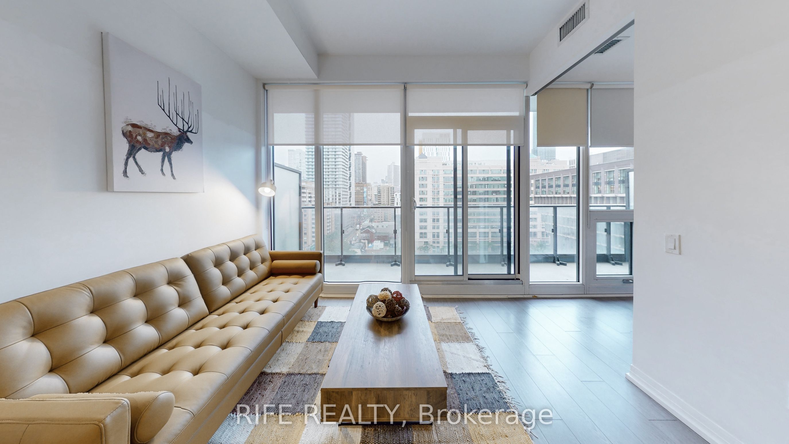 251 Jarvis Street 830 Property Photo 5