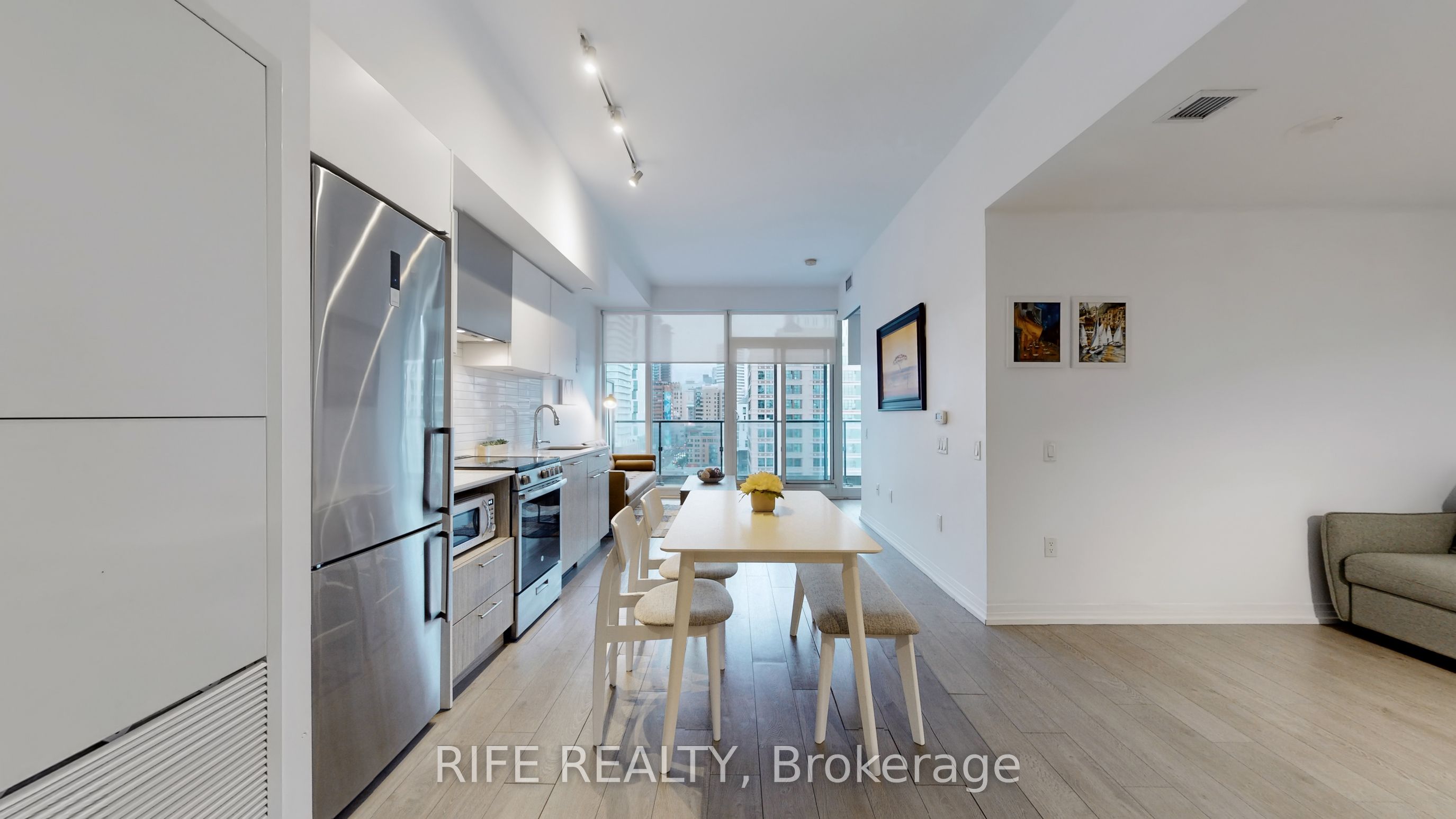 251 Jarvis Street 830 Property Photo 12