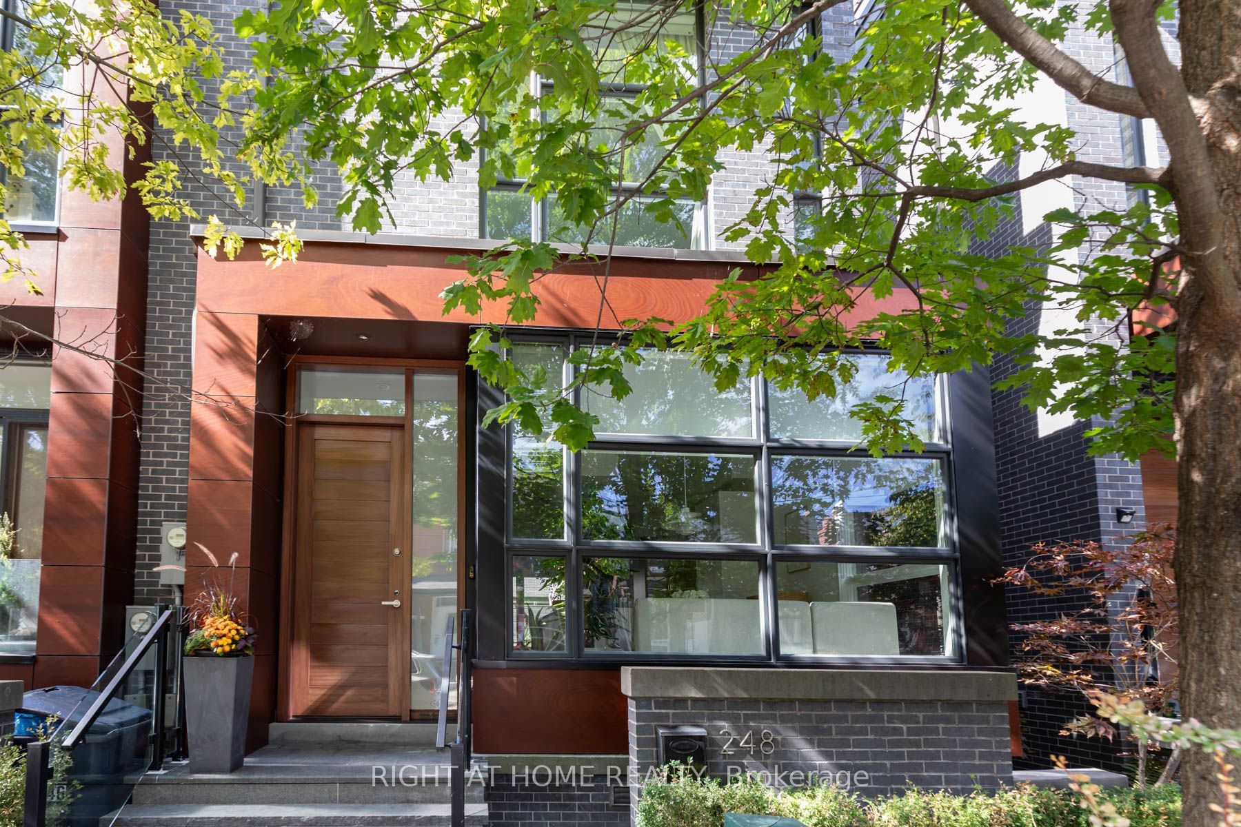 248 Manning Avenue Property Photo 1