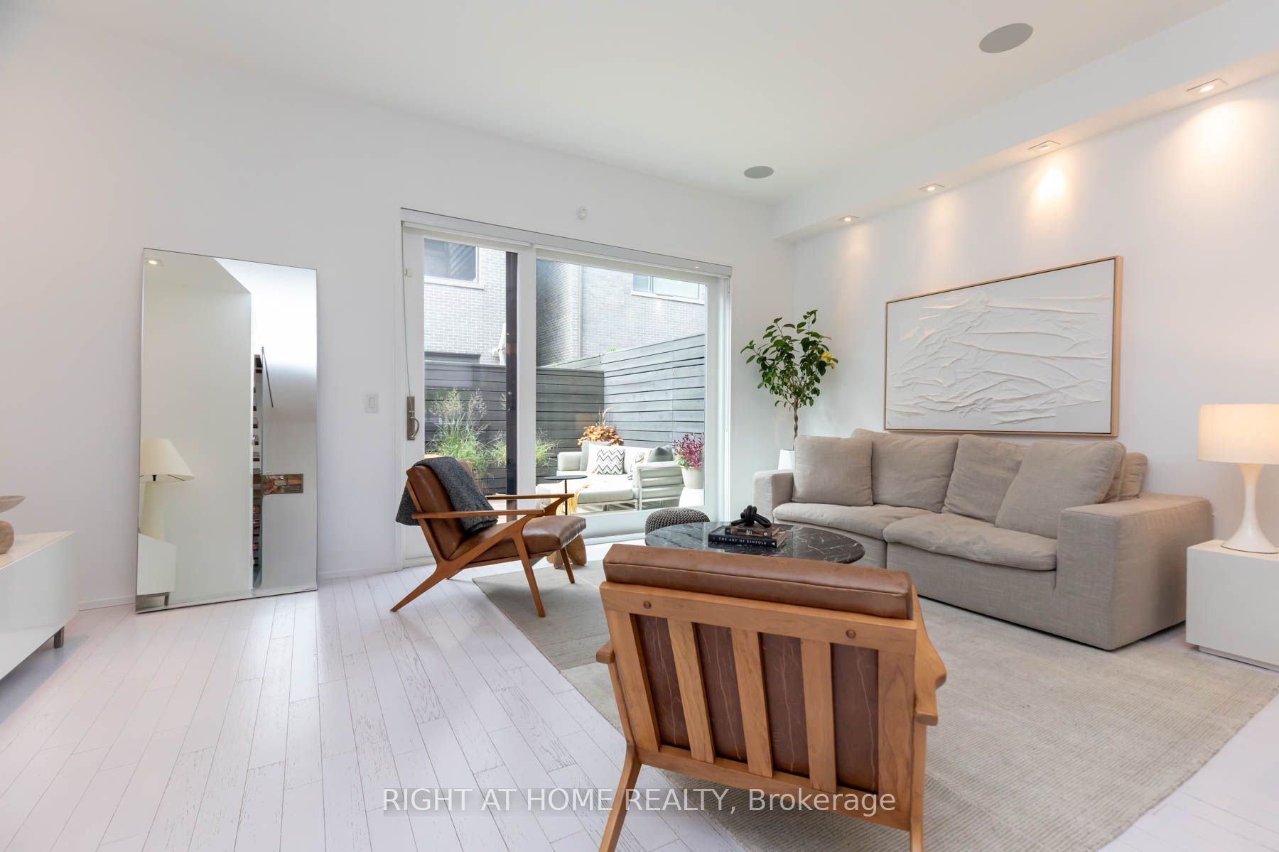 248 Manning Avenue Property Photo 13