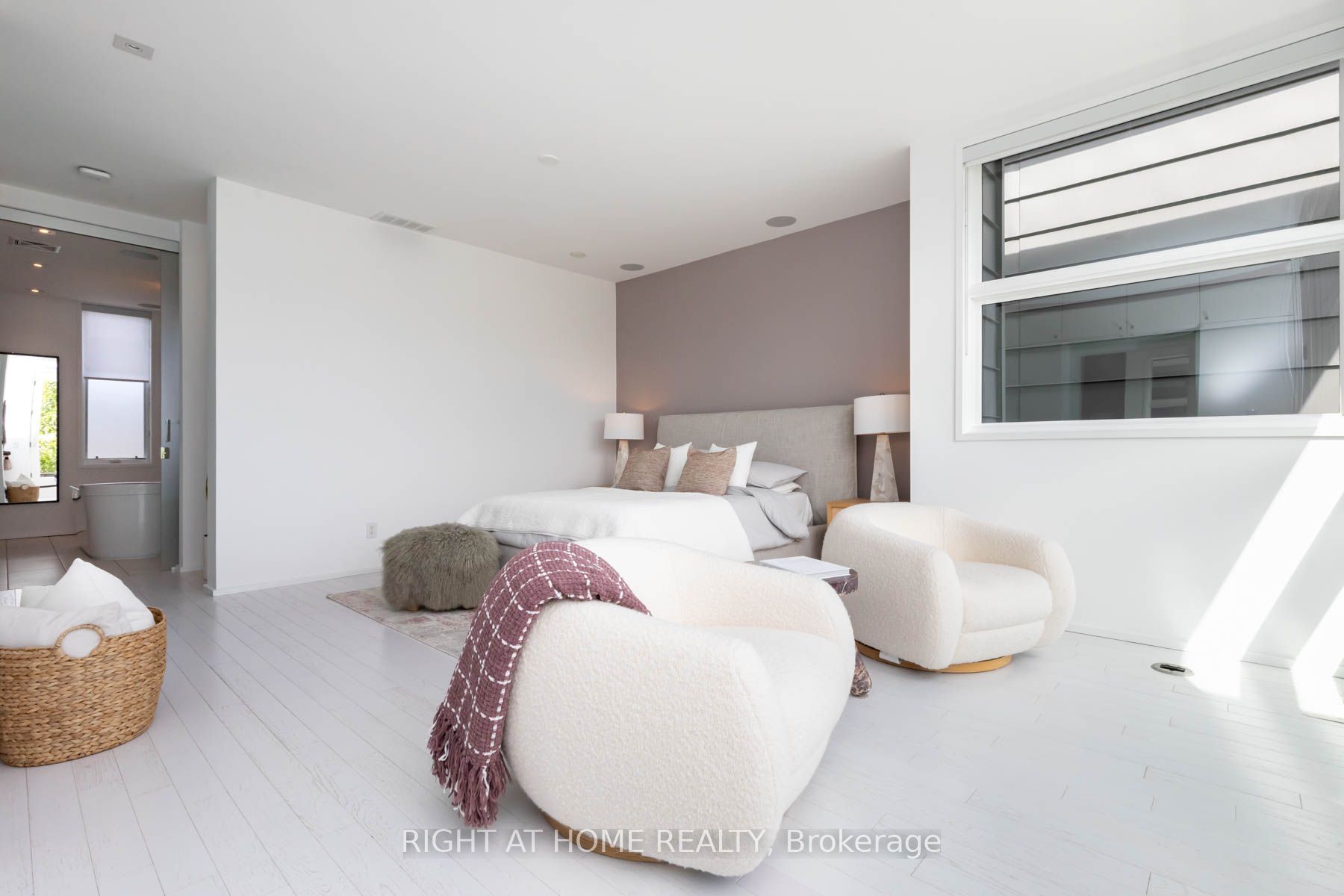 248 Manning Avenue Property Photo 23