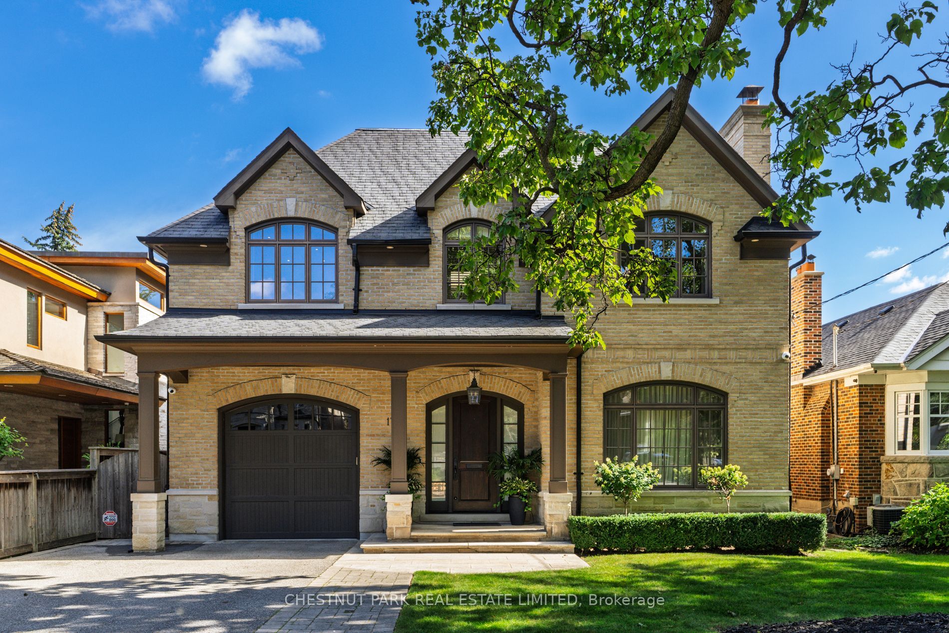 179 Yonge Boulevard