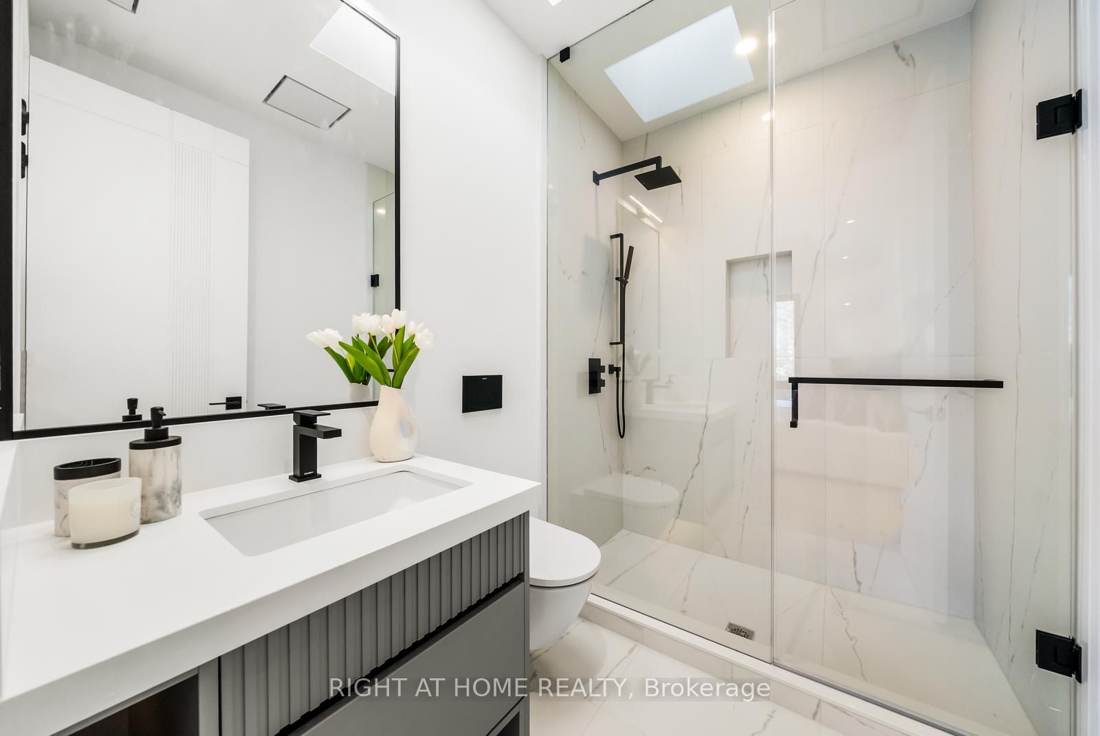 74b Rathnelly Avenue Property Photo 33