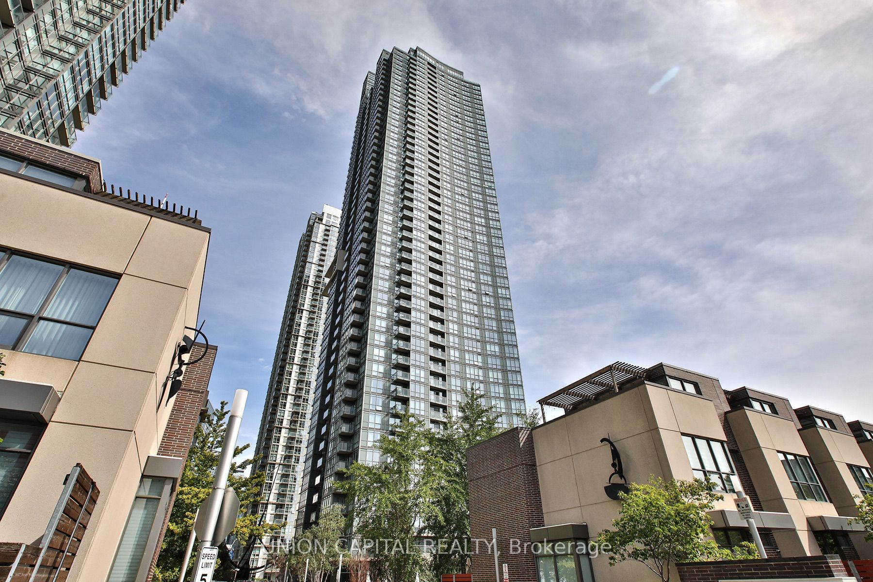 11 Brunel Court 2809 Property Photo 1