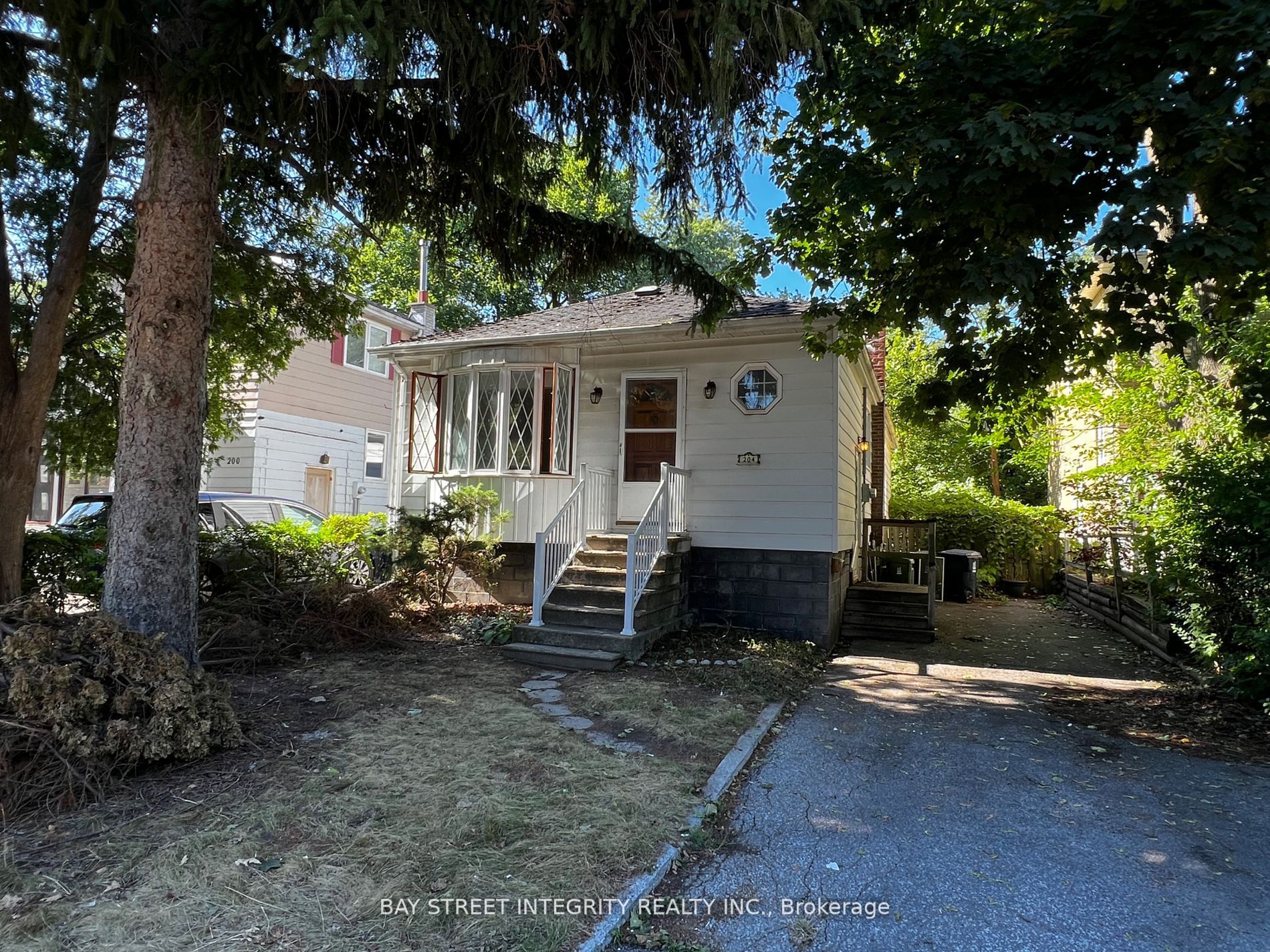 204 Greenfield Avenue