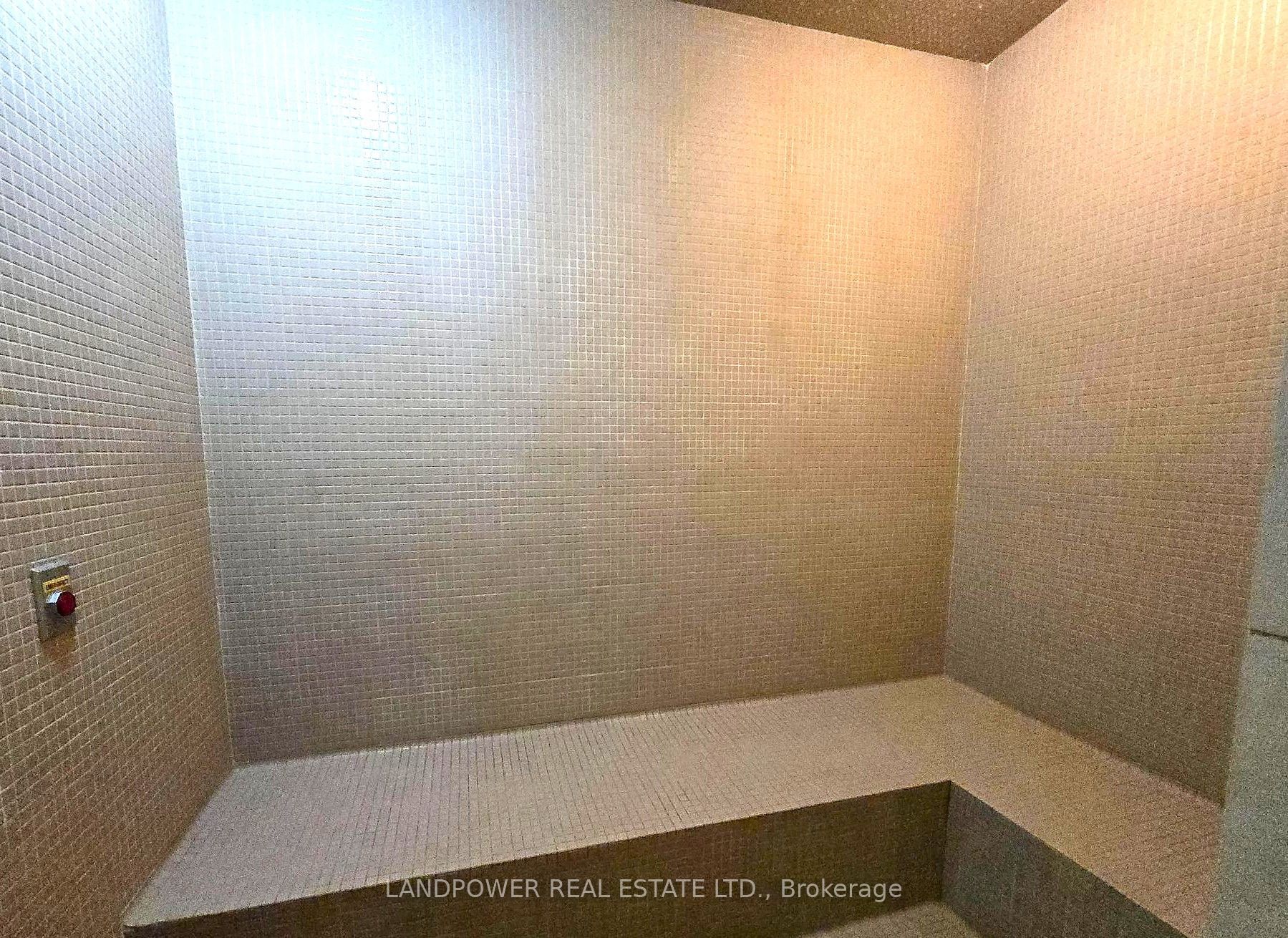 25 Broadway Avenue 906 Property Photo 38