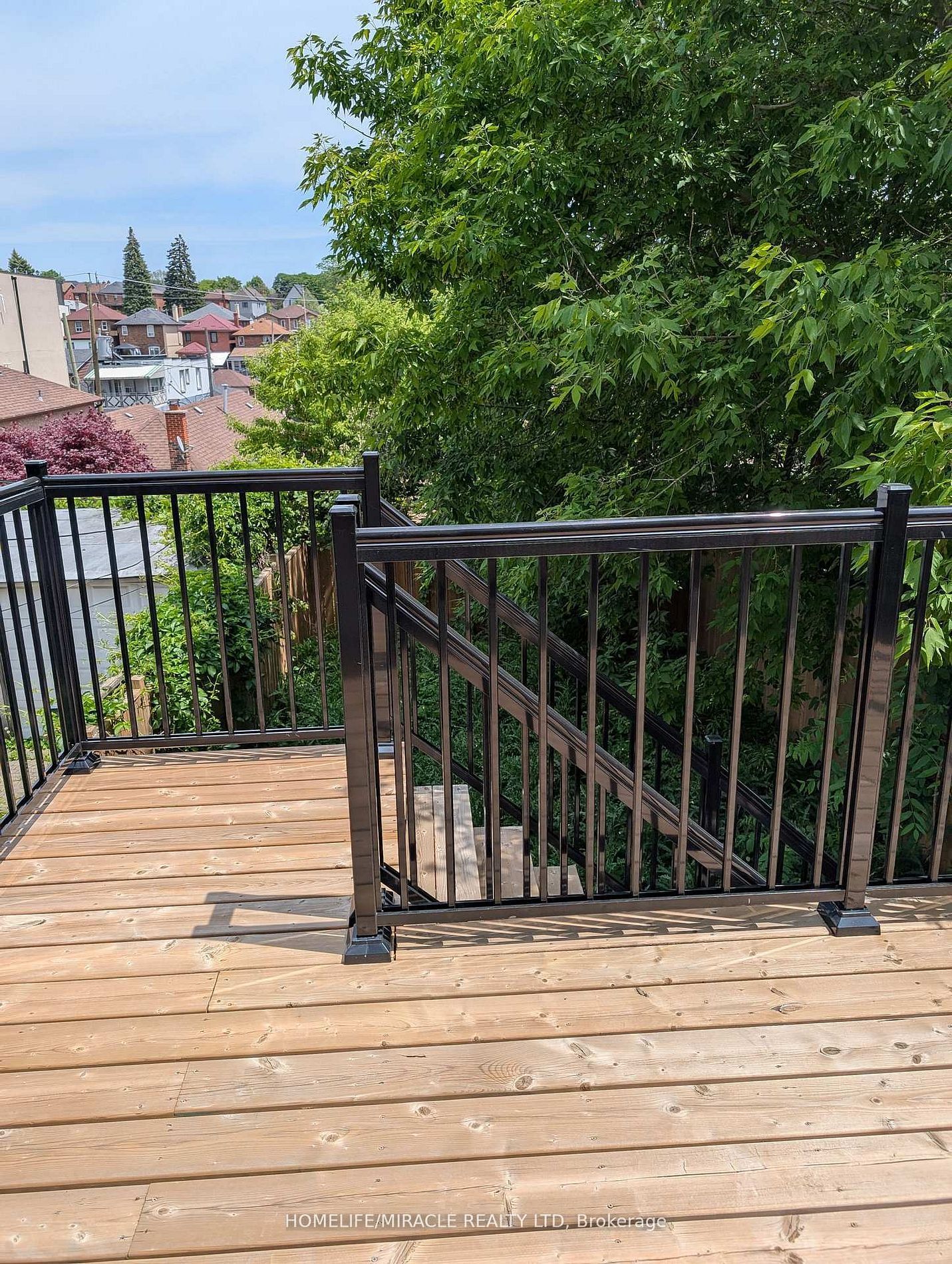 2099 Dufferin Street Property Photo 11