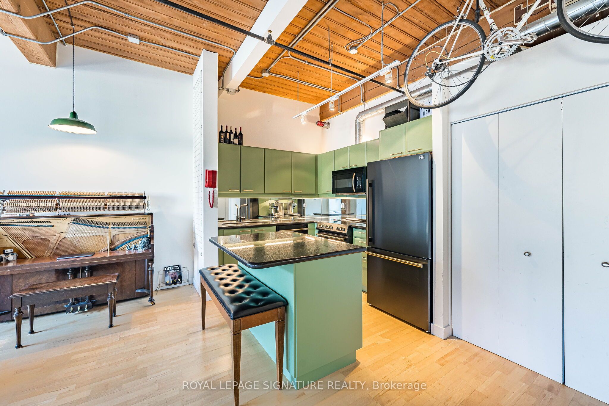 955 Queen Street W 316 Property Photo 4