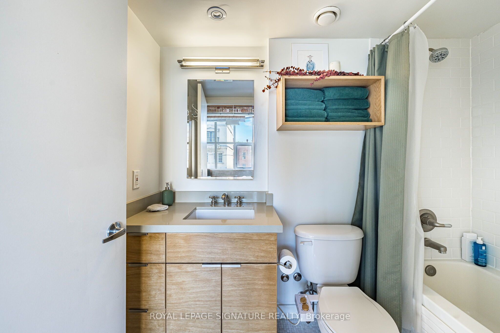 955 Queen Street W 316 Property Photo 16
