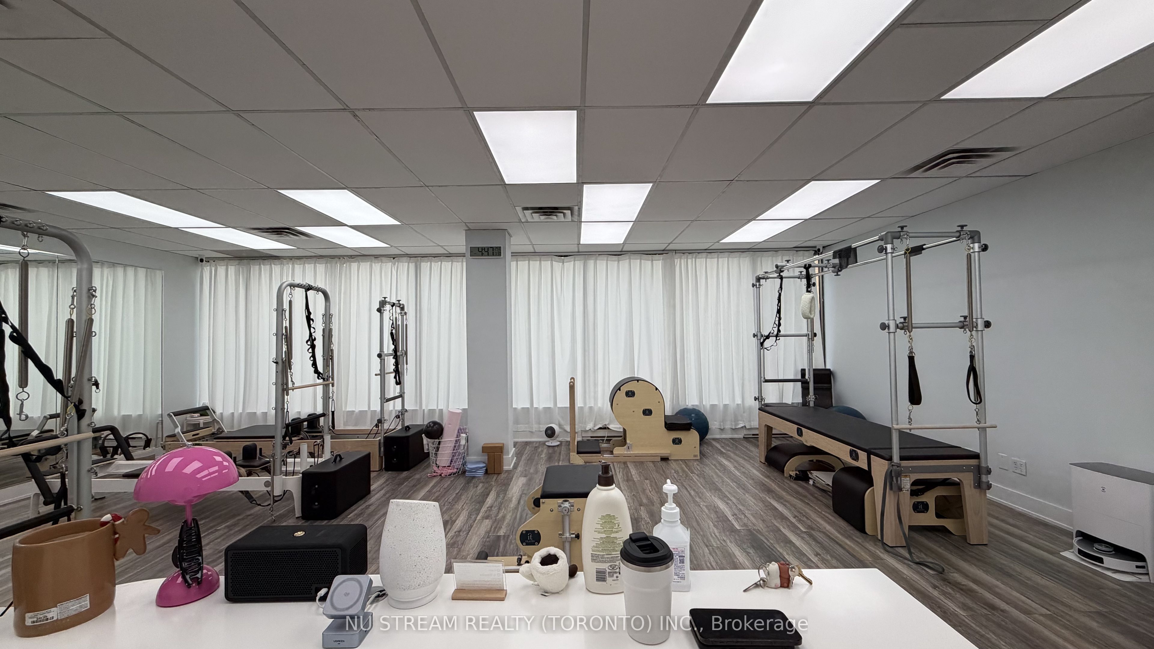5635 YONGE Street 207