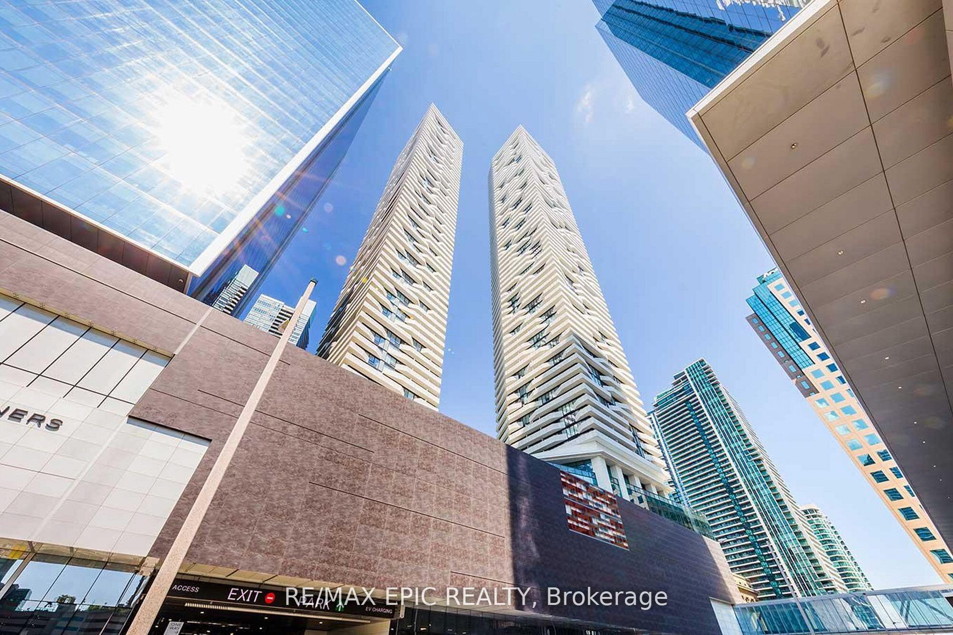100 Harbour Street 5705 Property Photo 1