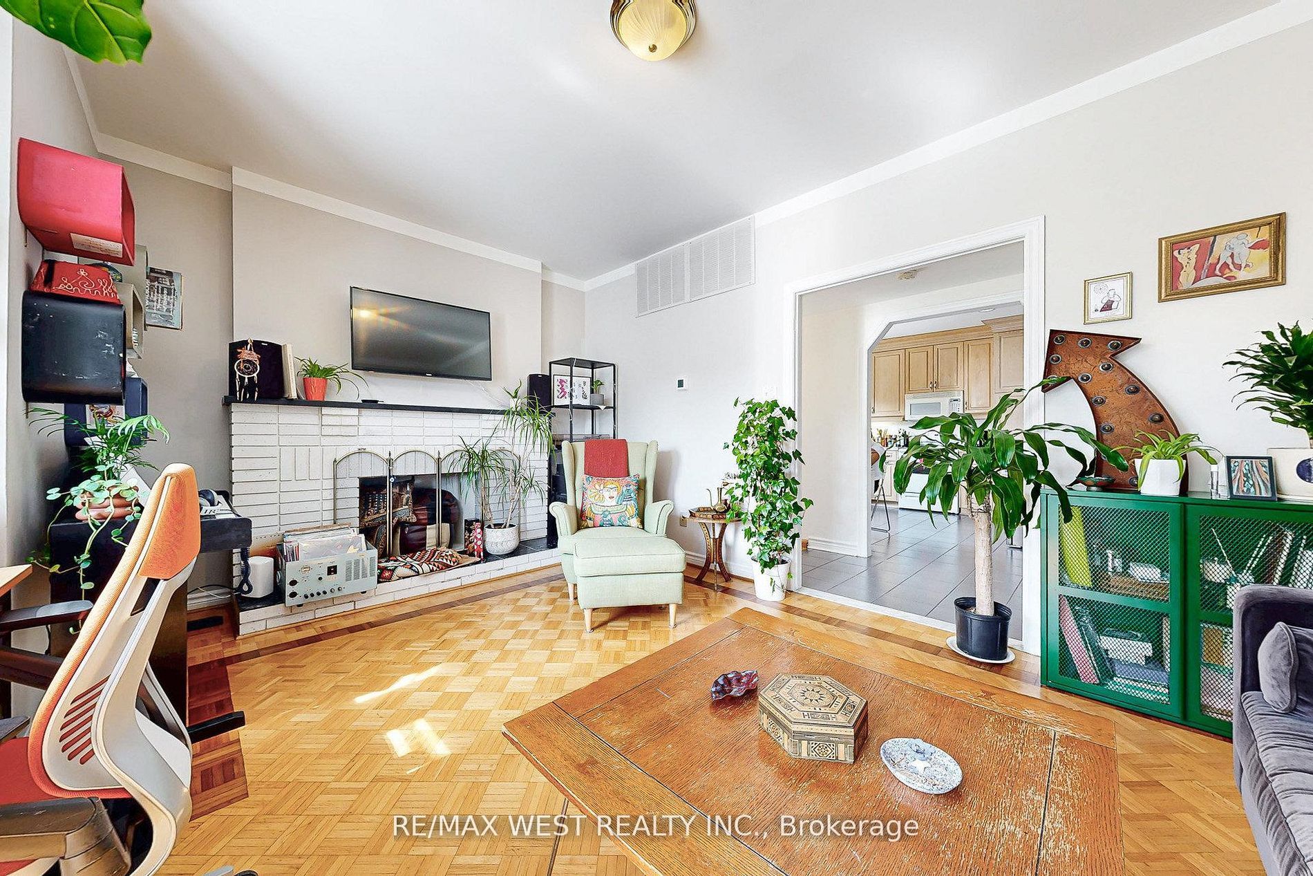 52 Heydon Park Road Property Photo 4