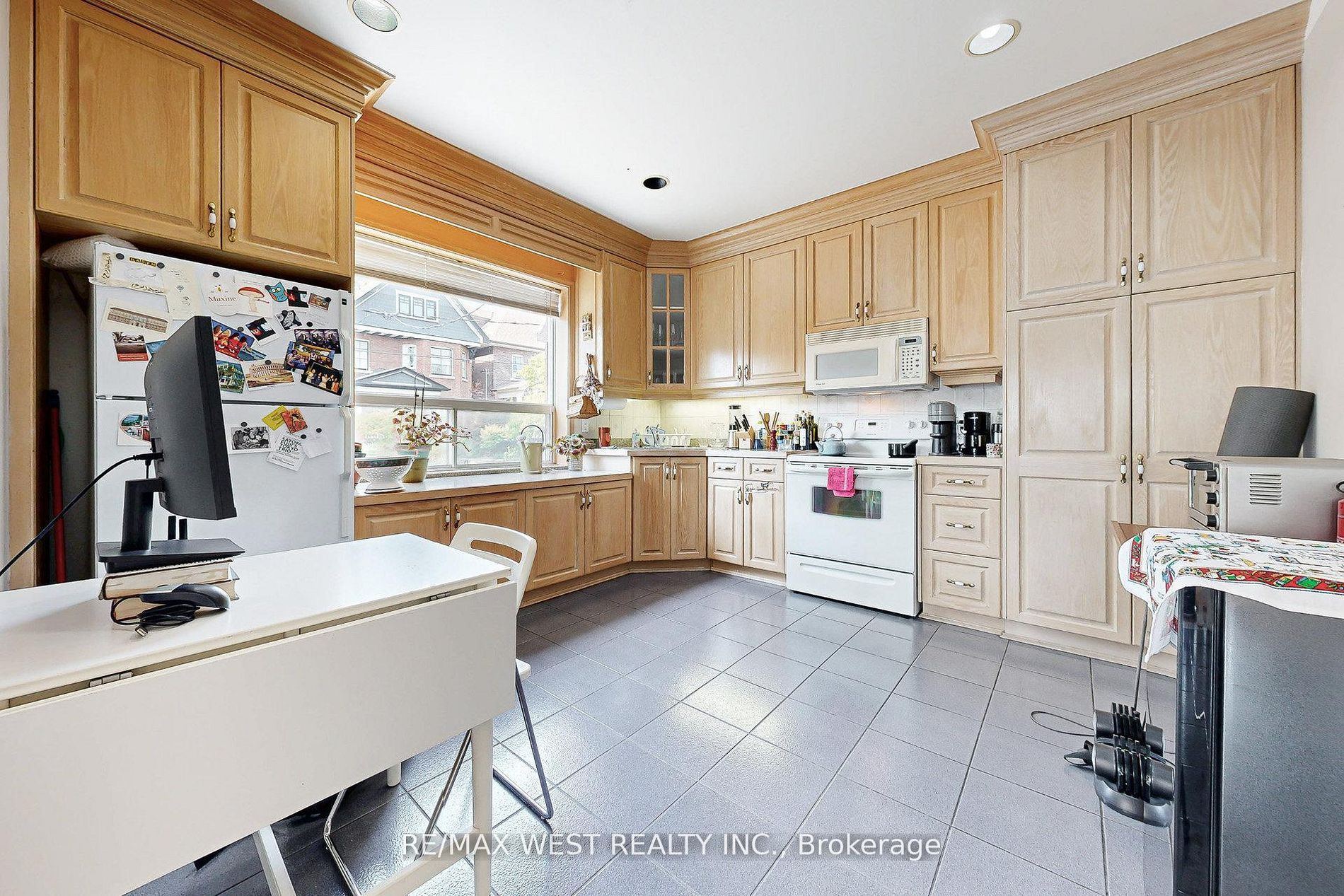 52 Heydon Park Road Property Photo 7