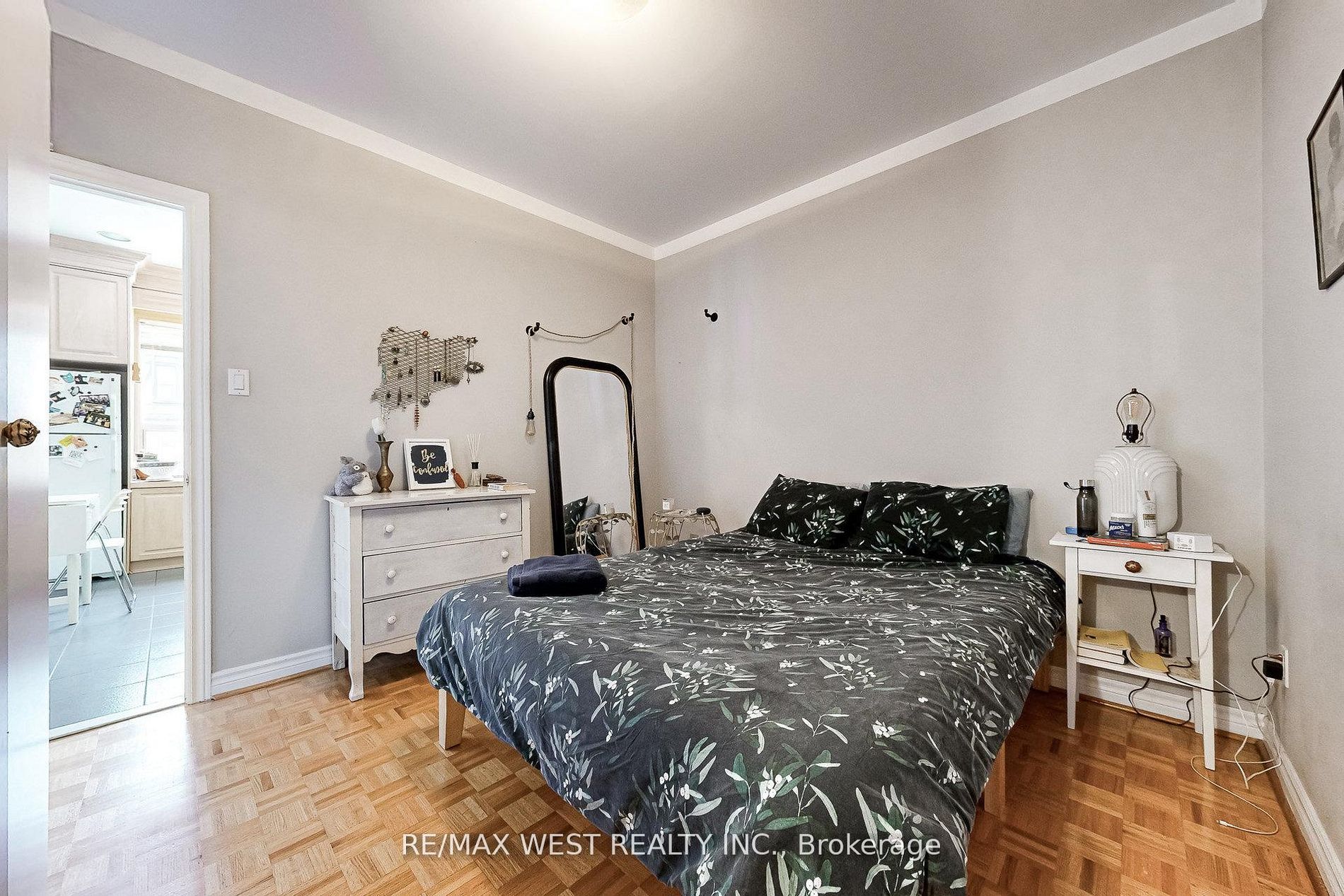 52 Heydon Park Road Property Photo 10