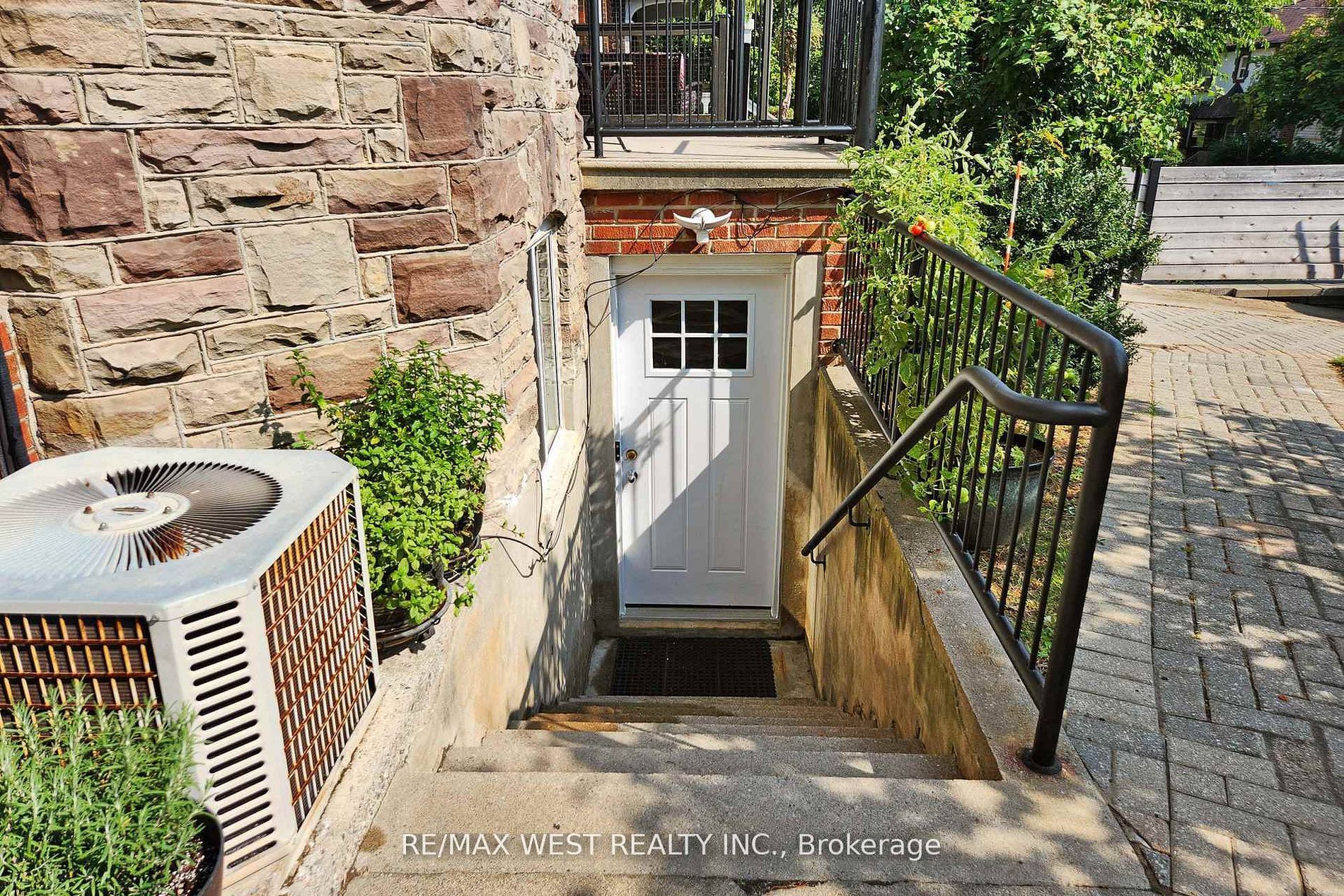 52 Heydon Park Road Property Photo 29