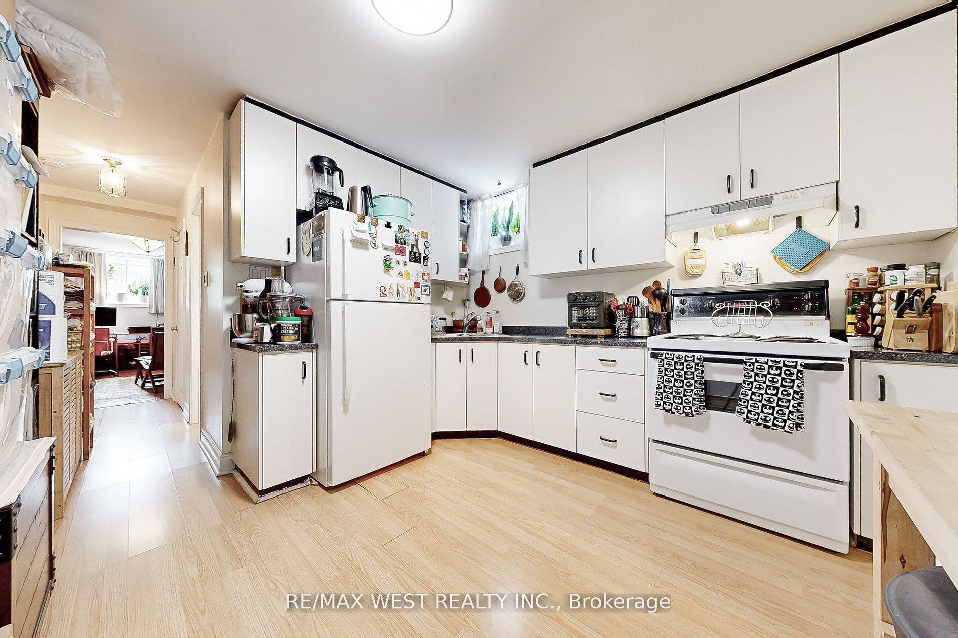 52 Heydon Park Road Property Photo 34