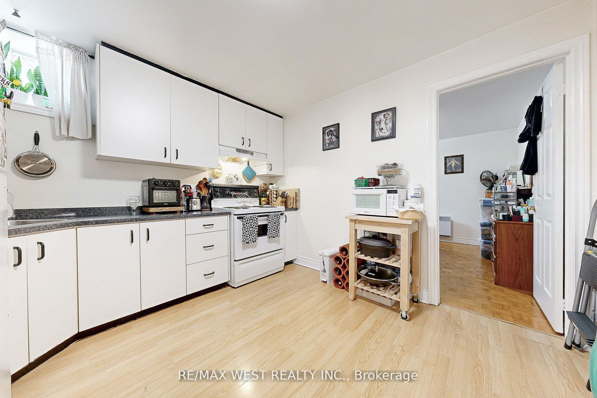 52 Heydon Park Road Property Photo 35