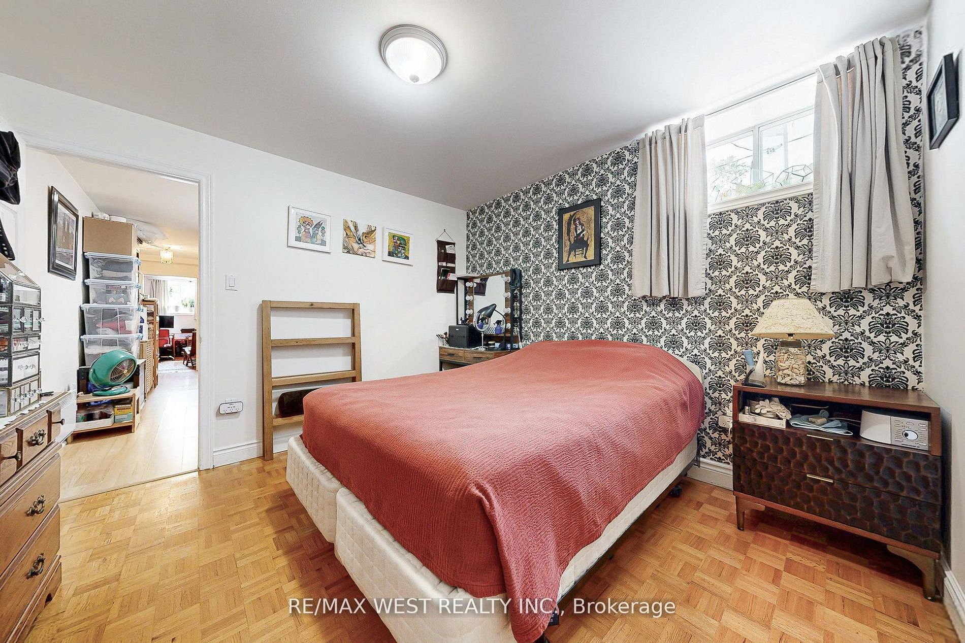 52 Heydon Park Road Property Photo 36
