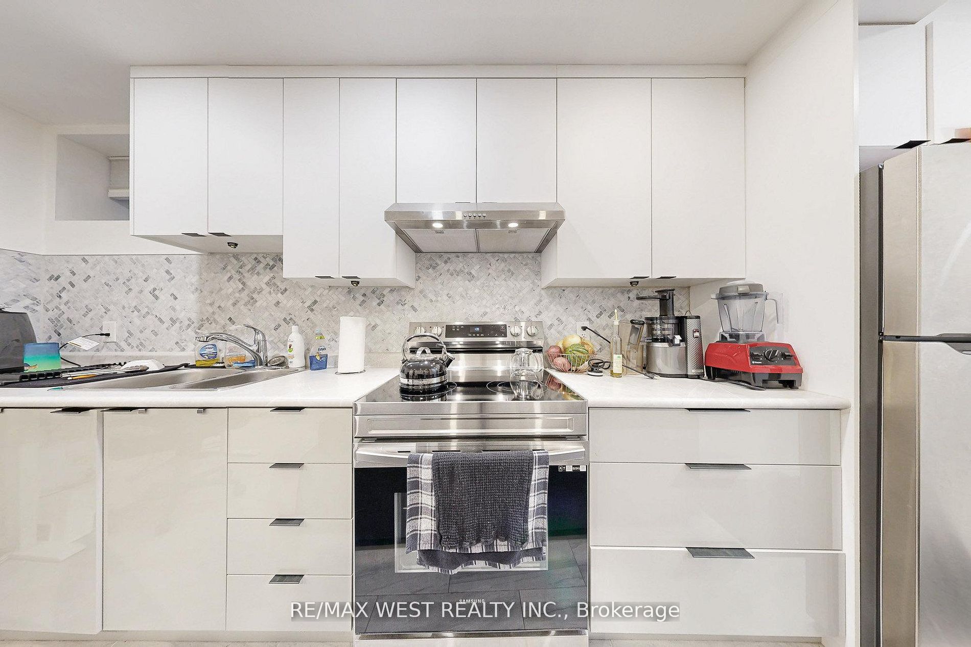 52 Heydon Park Road Property Photo 40