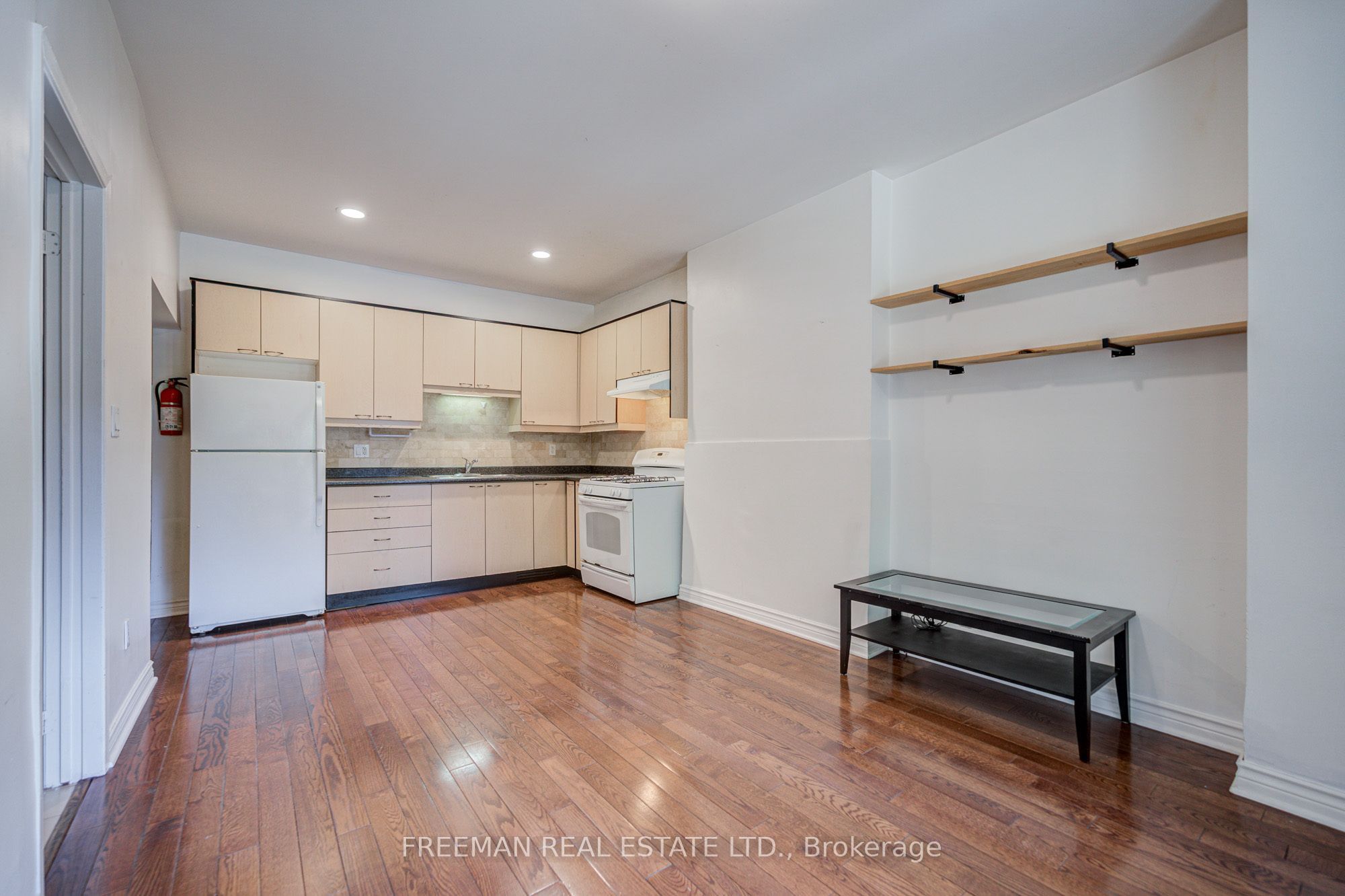431 Manning Avenue Property Photo 8
