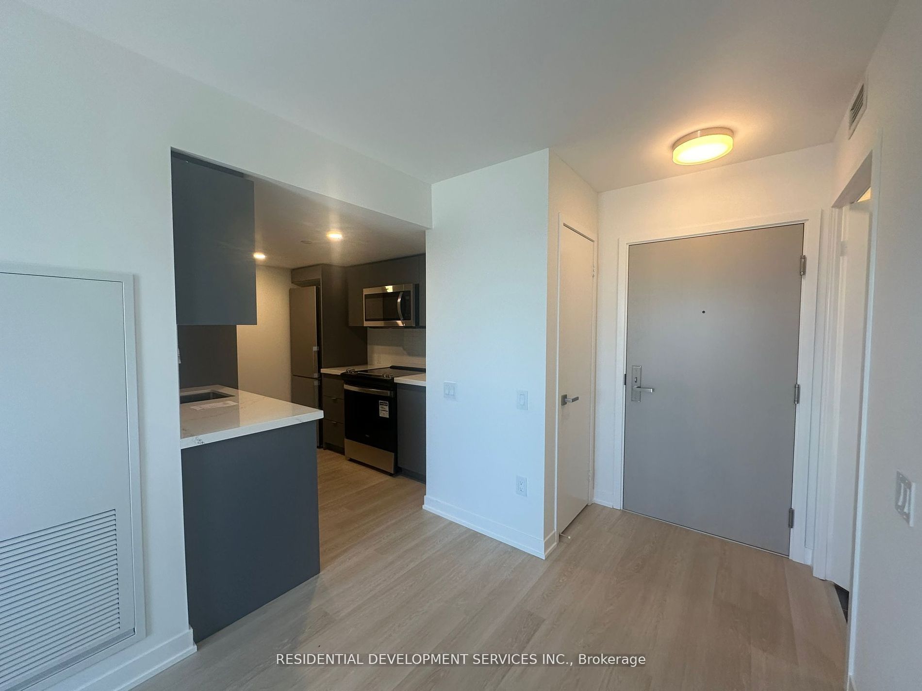 500 Wilson Avenue 1207 Property Photo 2